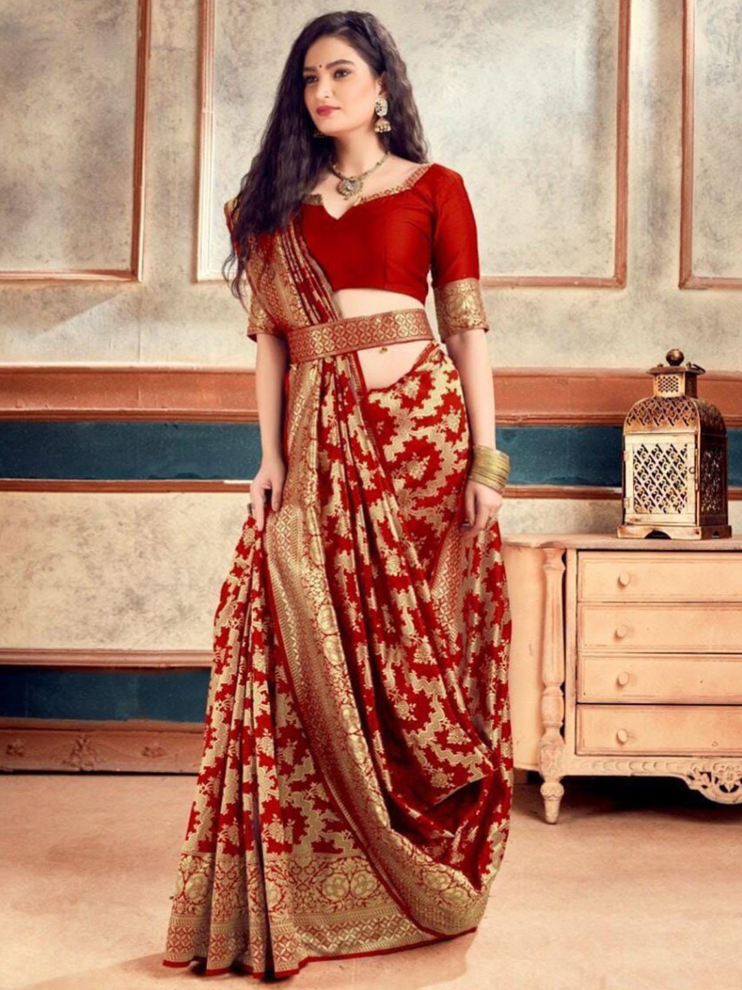 

Quelea Floral Woven Design Zari Pure Silk Banarasi Saree, Red
