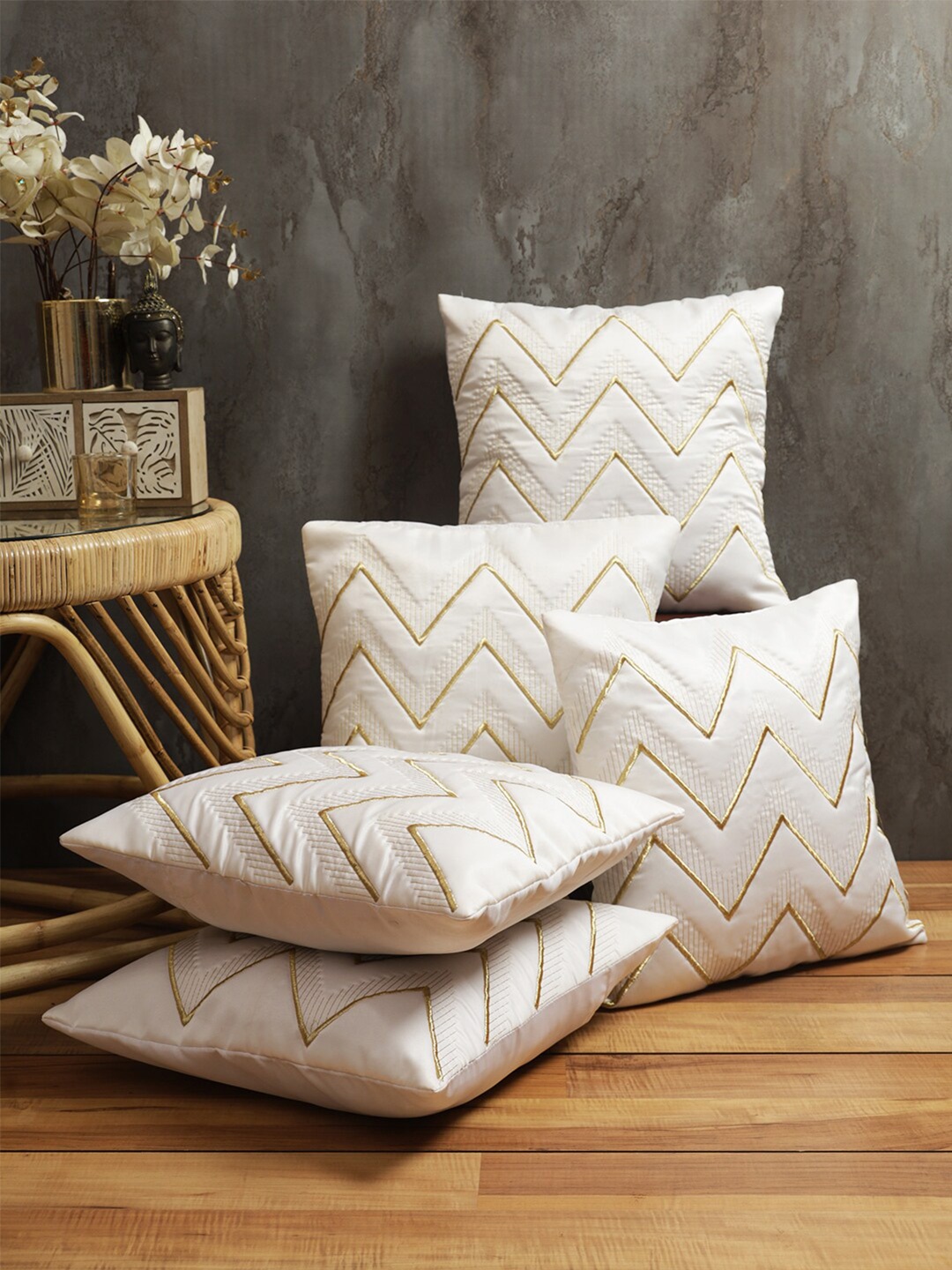 

ROMEE White & Gold Toned 5 Pieces Geometric Square Cushion Covers
