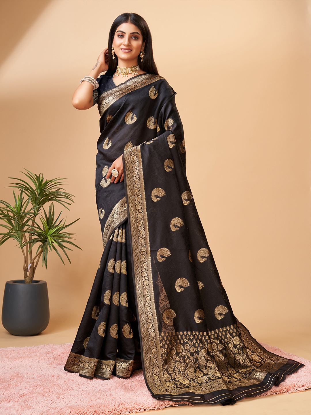 

bansari textiles Ethnic Motifs Woven Design Zari Paithani Saree, Black