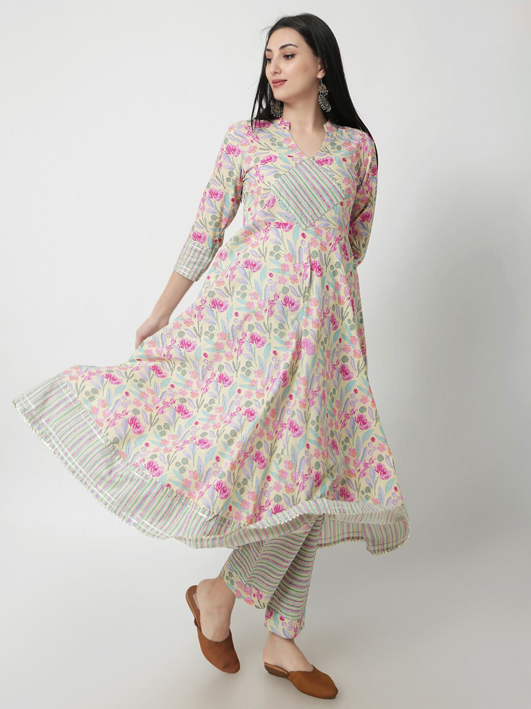 

KALINI Floral Printed Gotta Patti Pure Cotton Anarkali Kurta & Trousers With Dupatta, Pink