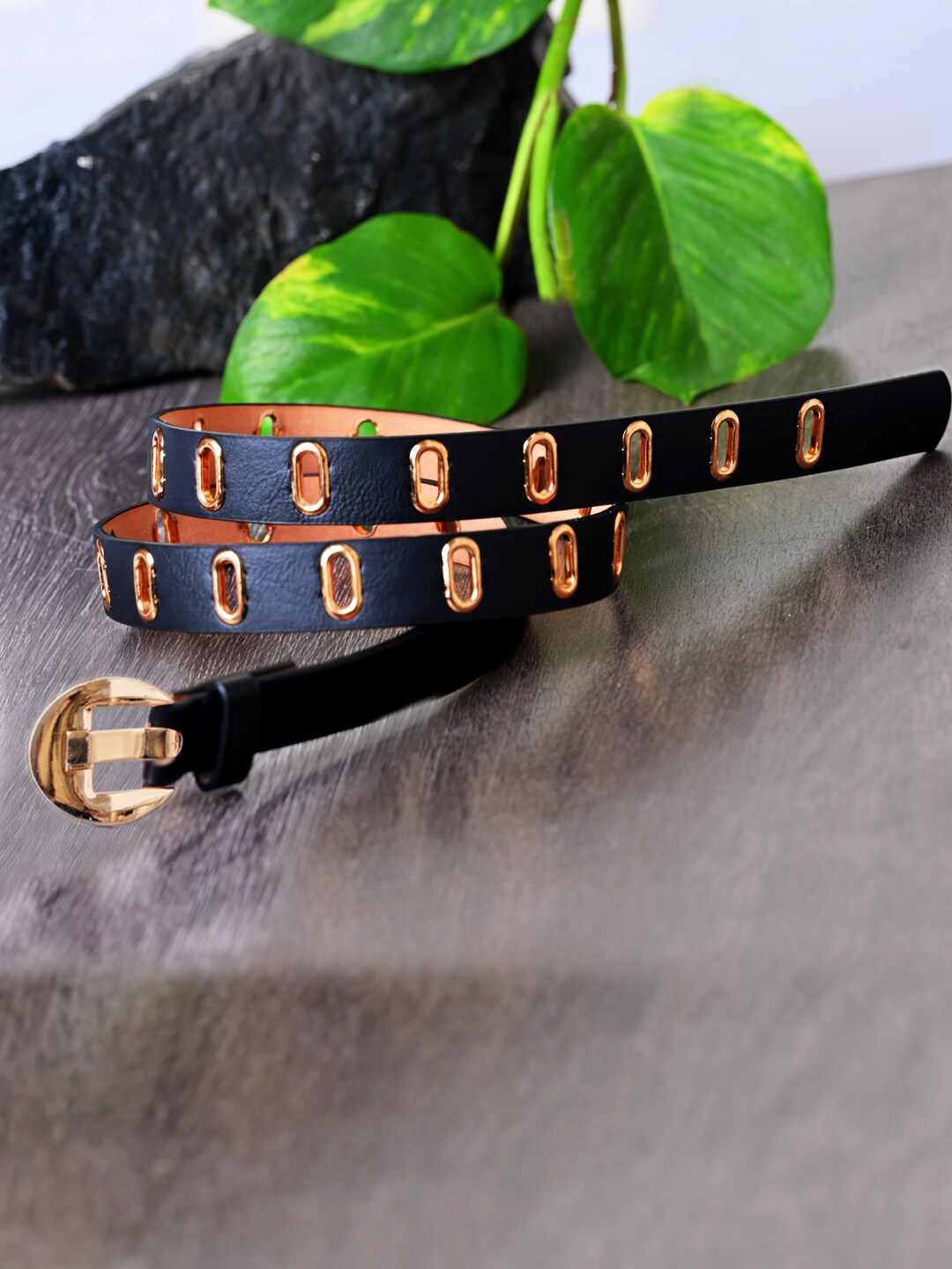 

DressBerry Women Black Textured Belt