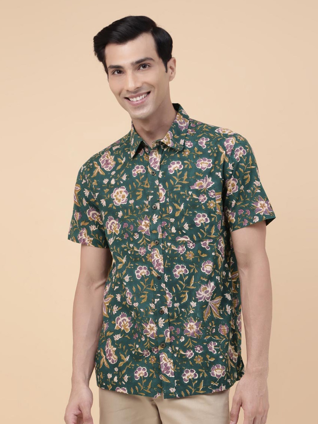 

Fabindia Floral Printed Spread Collar Cotton Opaque Casual Shirt, Green