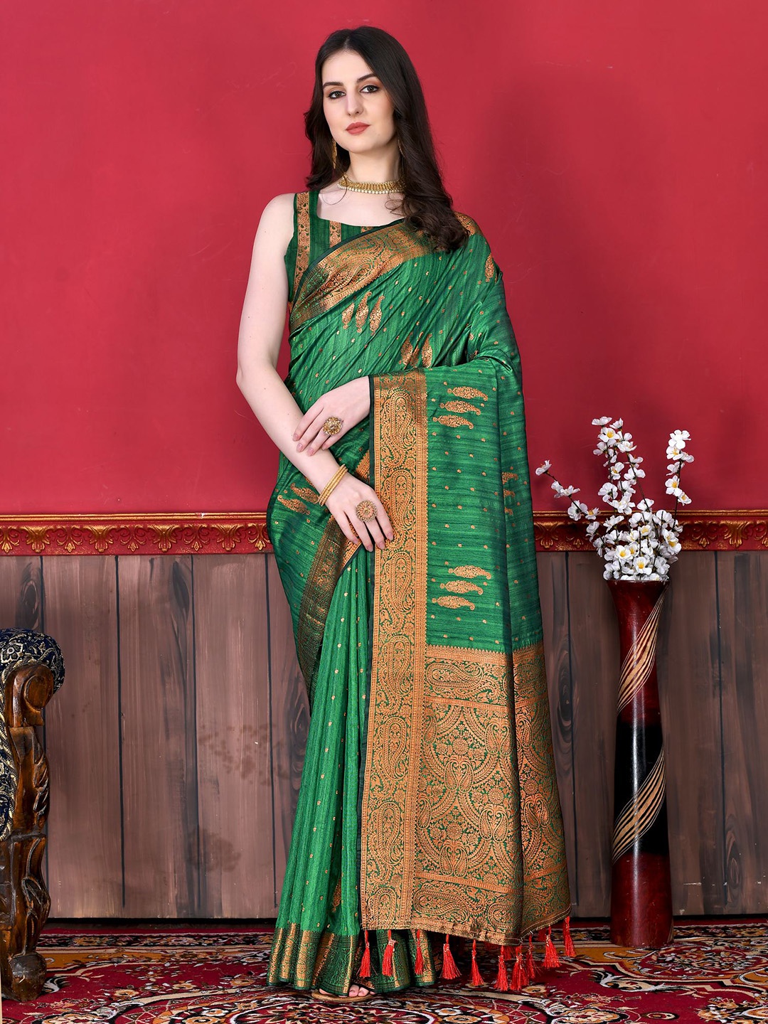 

PHEASANT Woven Design Zari Saree, Green