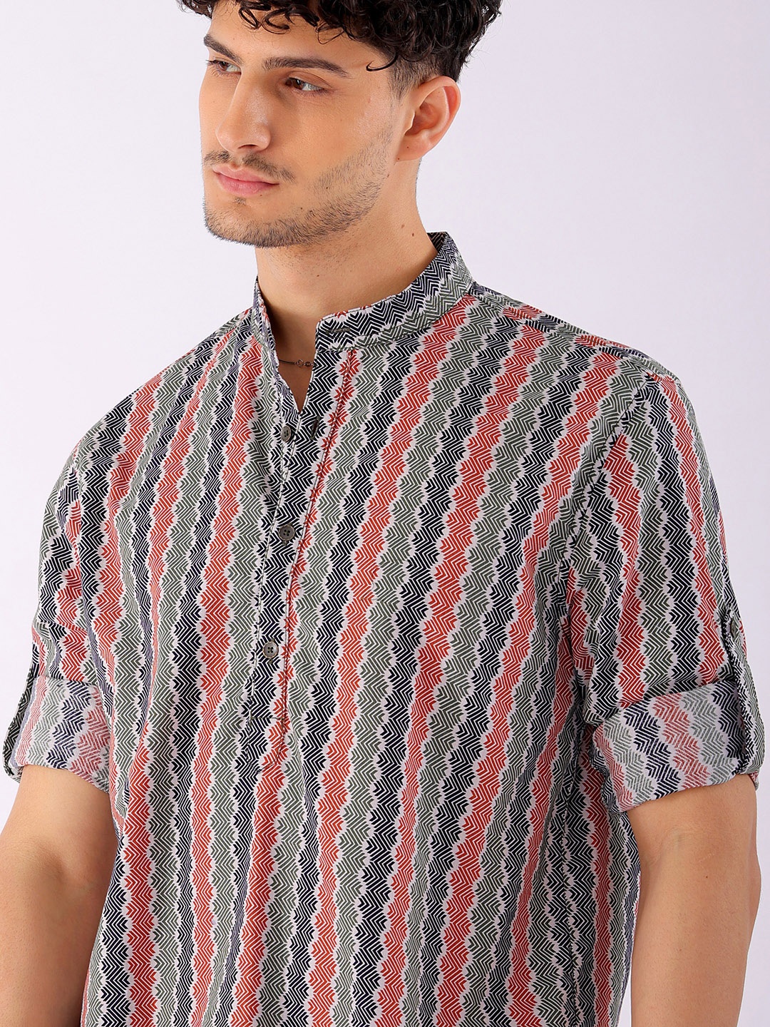 

The Indian Garage Co Men Regular Fit Indie Printed Resortwear Shirt, Maroon