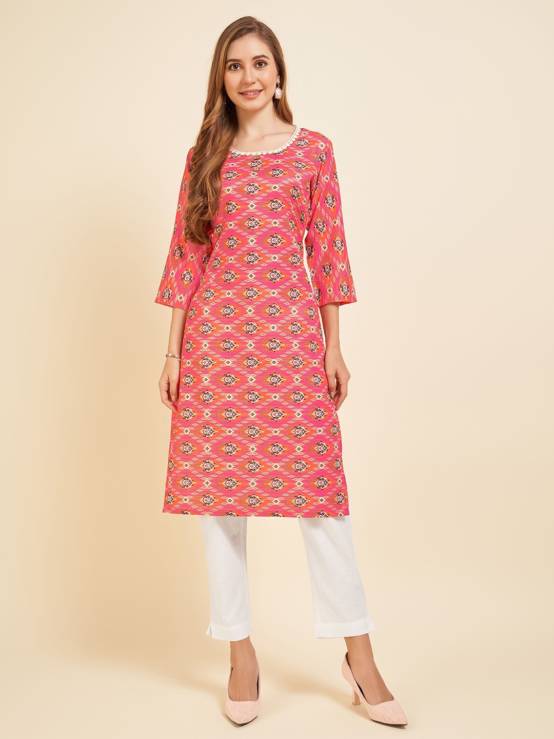 

Rekha Maniyar Ethnic Motifs Printed Pure Crepe Lace Straight Kurta, Pink