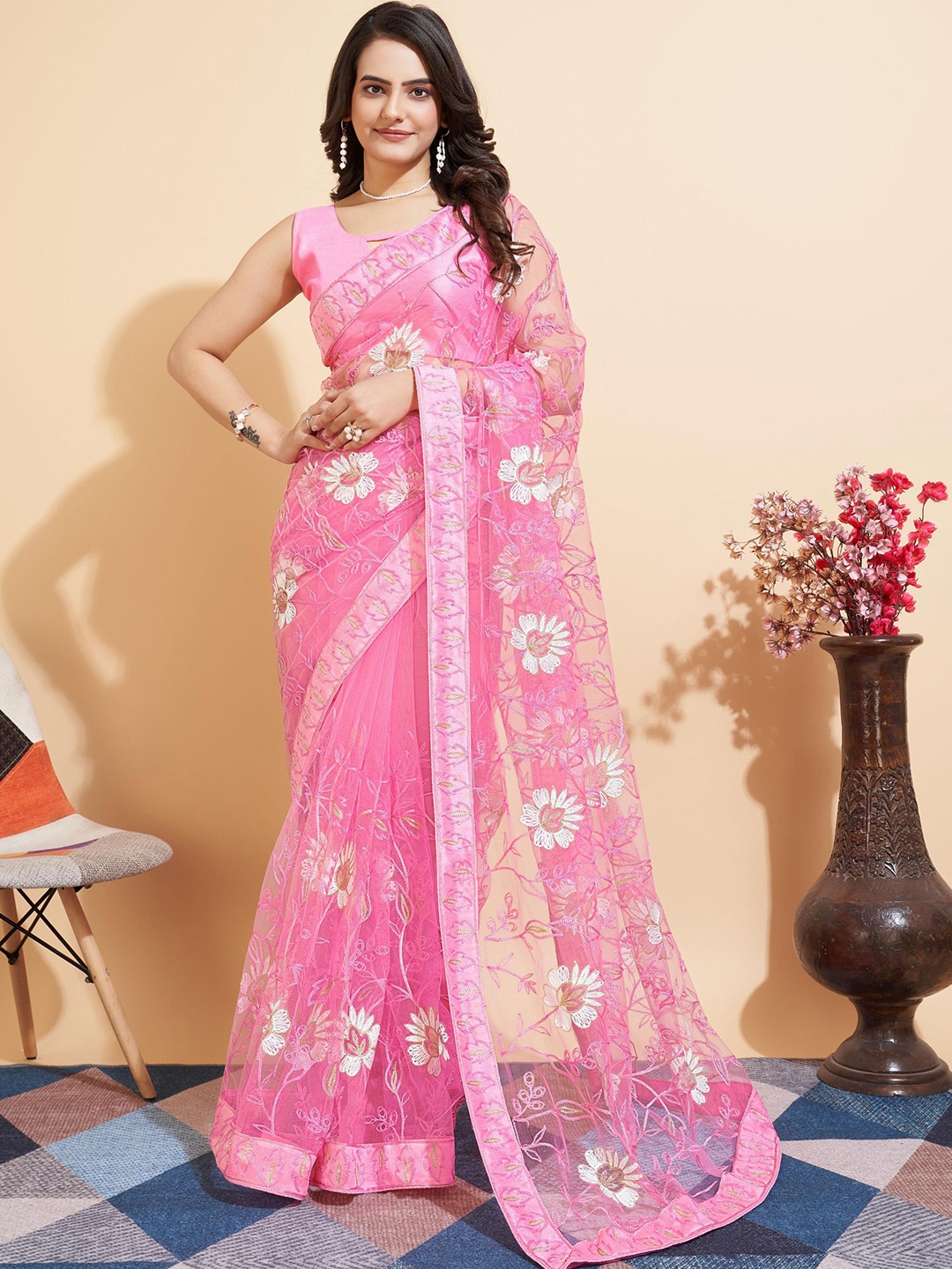 

VAIRAGEE Floral Embroidered Net Saree, Pink