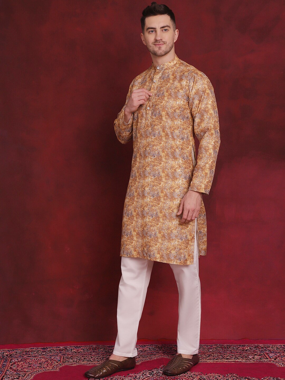 

Anouk Floral Printed Regular Cotton Kurta With Pyjamas, Mustard