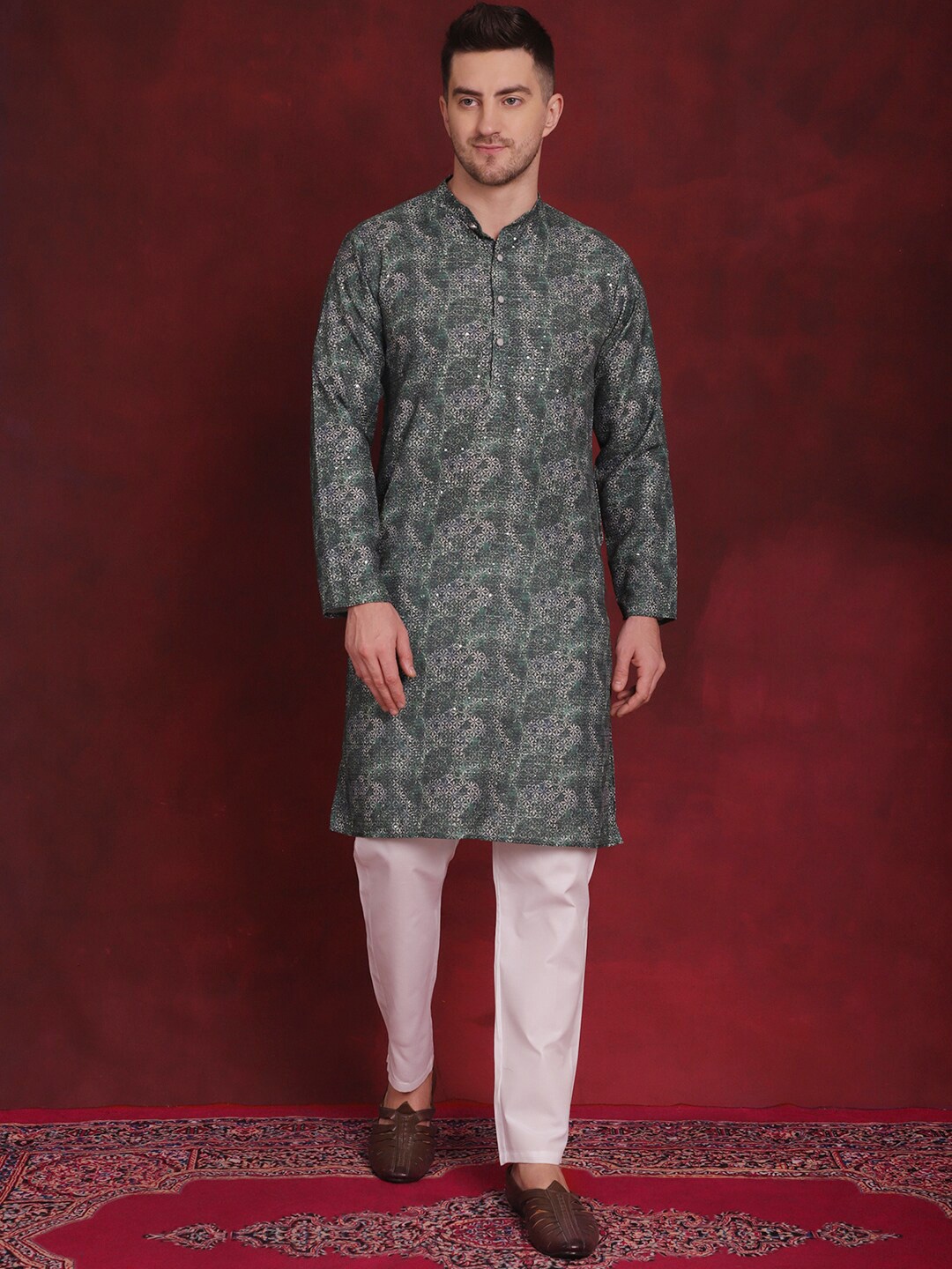 

Anouk Floral Printed Regular Straight Kurta with Pyjamas, Green