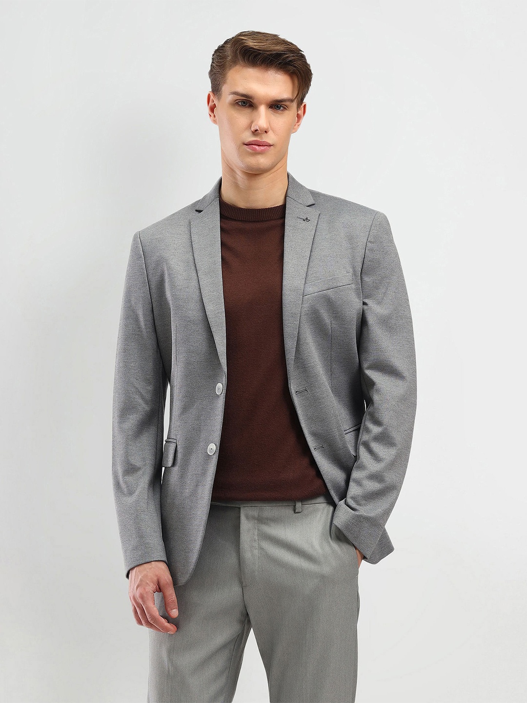 

Arrow Men Slim-Fit Notched Lapel Long Sleeves Single Breasted Blazer, Grey