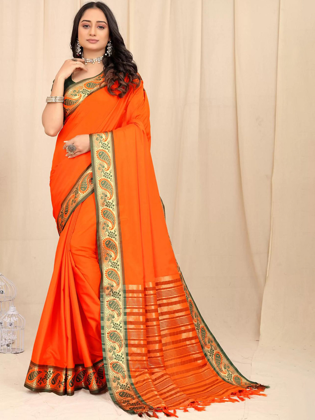 

Spetila Paisley Woven Design Silk Cotton Zari Maheshwari Saree, Orange