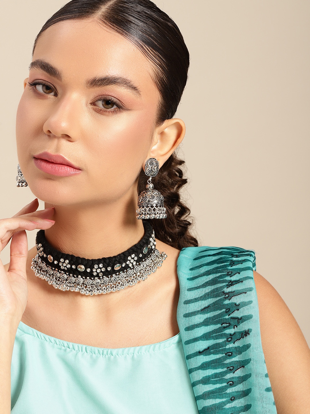 

Sangria Women Silver-Plated Oxidised Jewellery Set