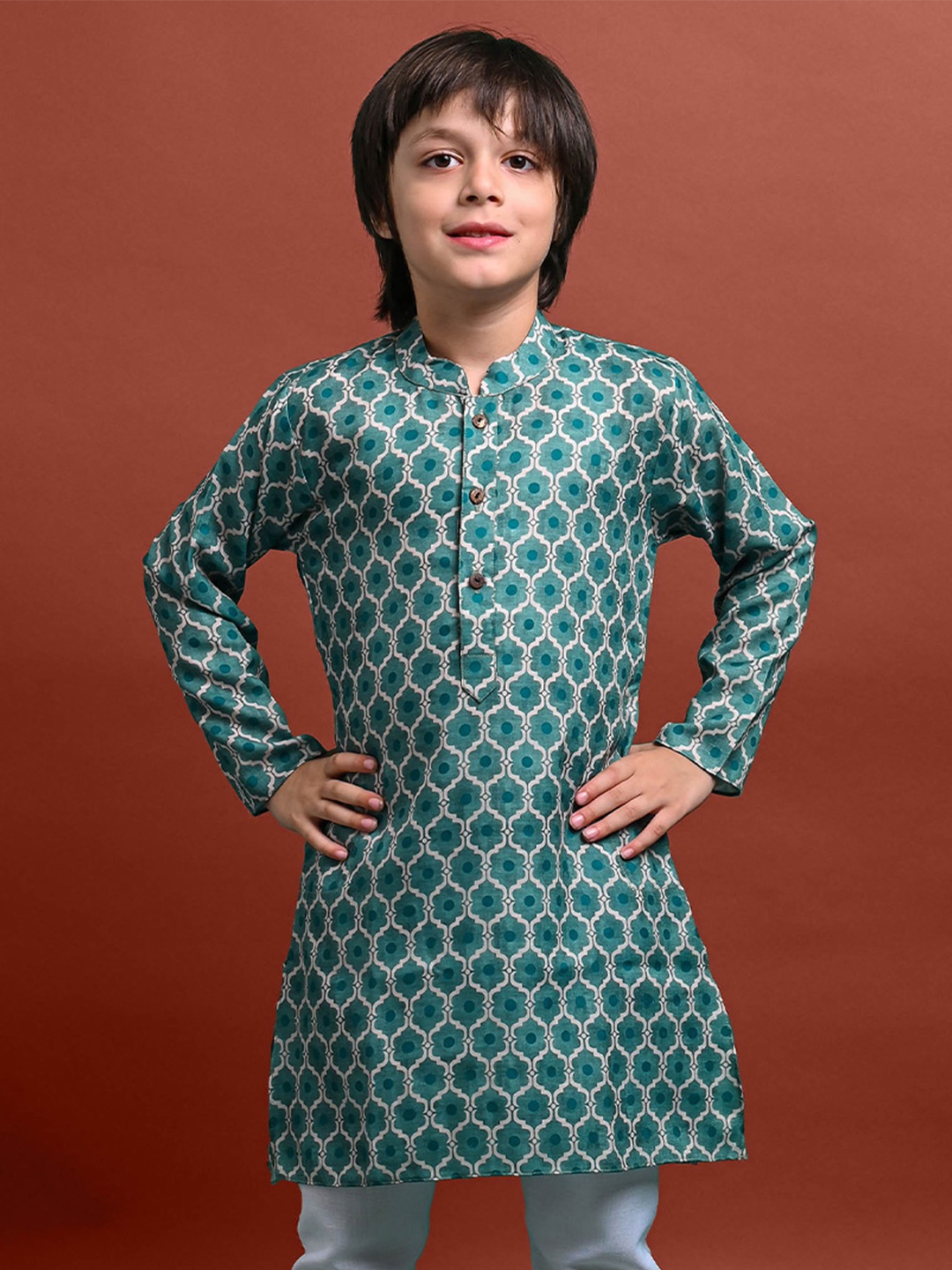 

VESHAM Boys Geometric Printed Mandarin Collar Straight Kurta, Green