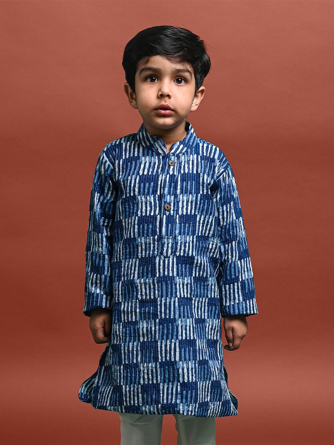 

VESHAM Boys Geometric Printed Mandarin Collar Pure Cotton Kurta, Blue