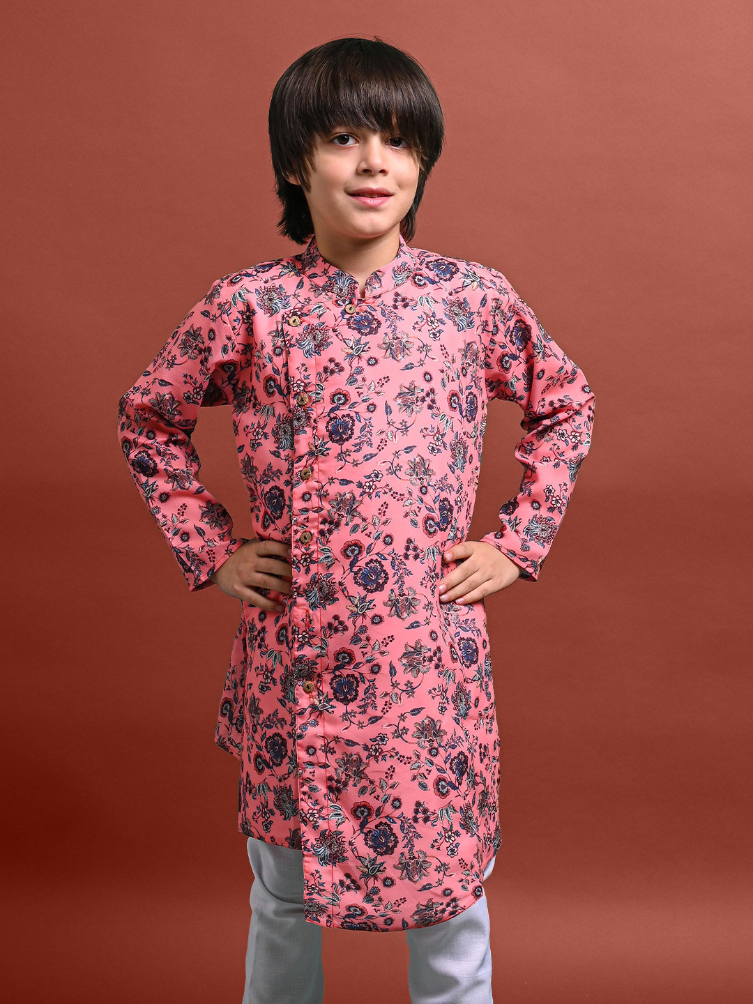 

VESHAM Boys Floral Printed Mandarin Collar Angrakha Kurta, Peach