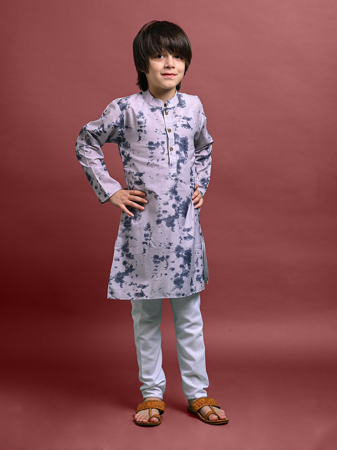 

VESHAM Boys Abstract Printed Mandarin Collar Straight Kurta, Grey