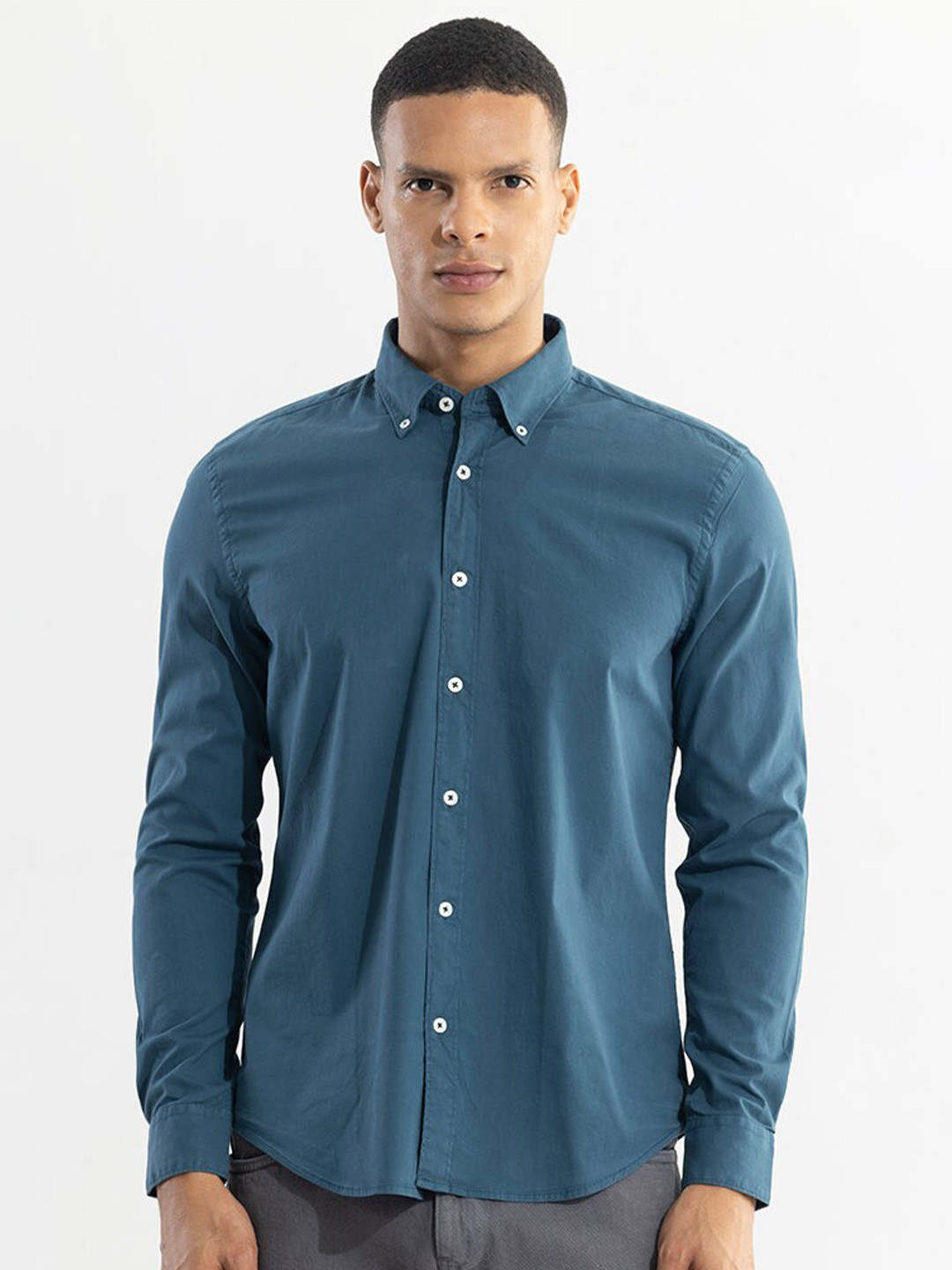 

Snitch Blue Classic Slim Fit Button-Down Collar Cotton Casual Shirt