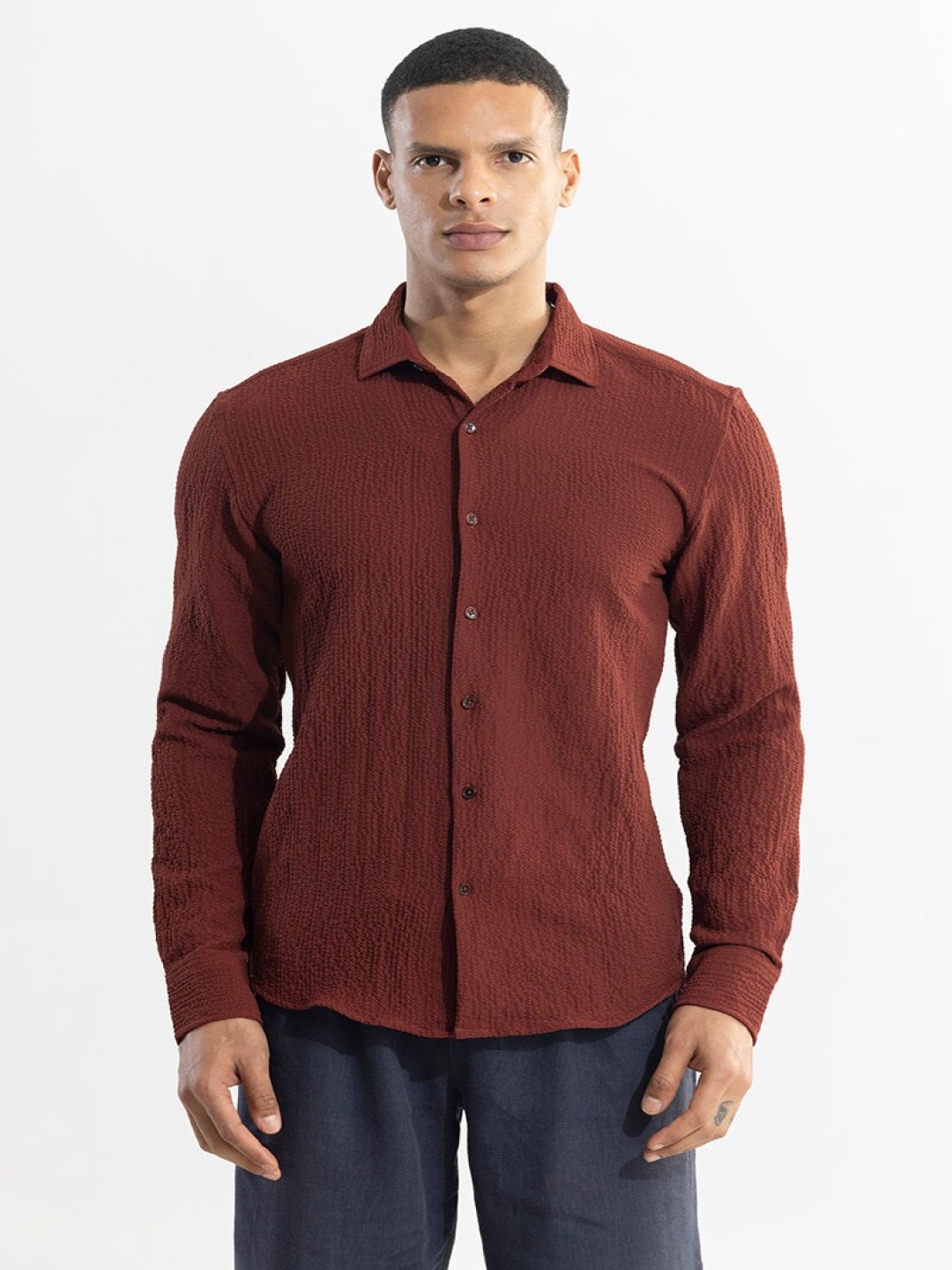 

Snitch Maroon Classic Slim Fit Textured Casual Shirt