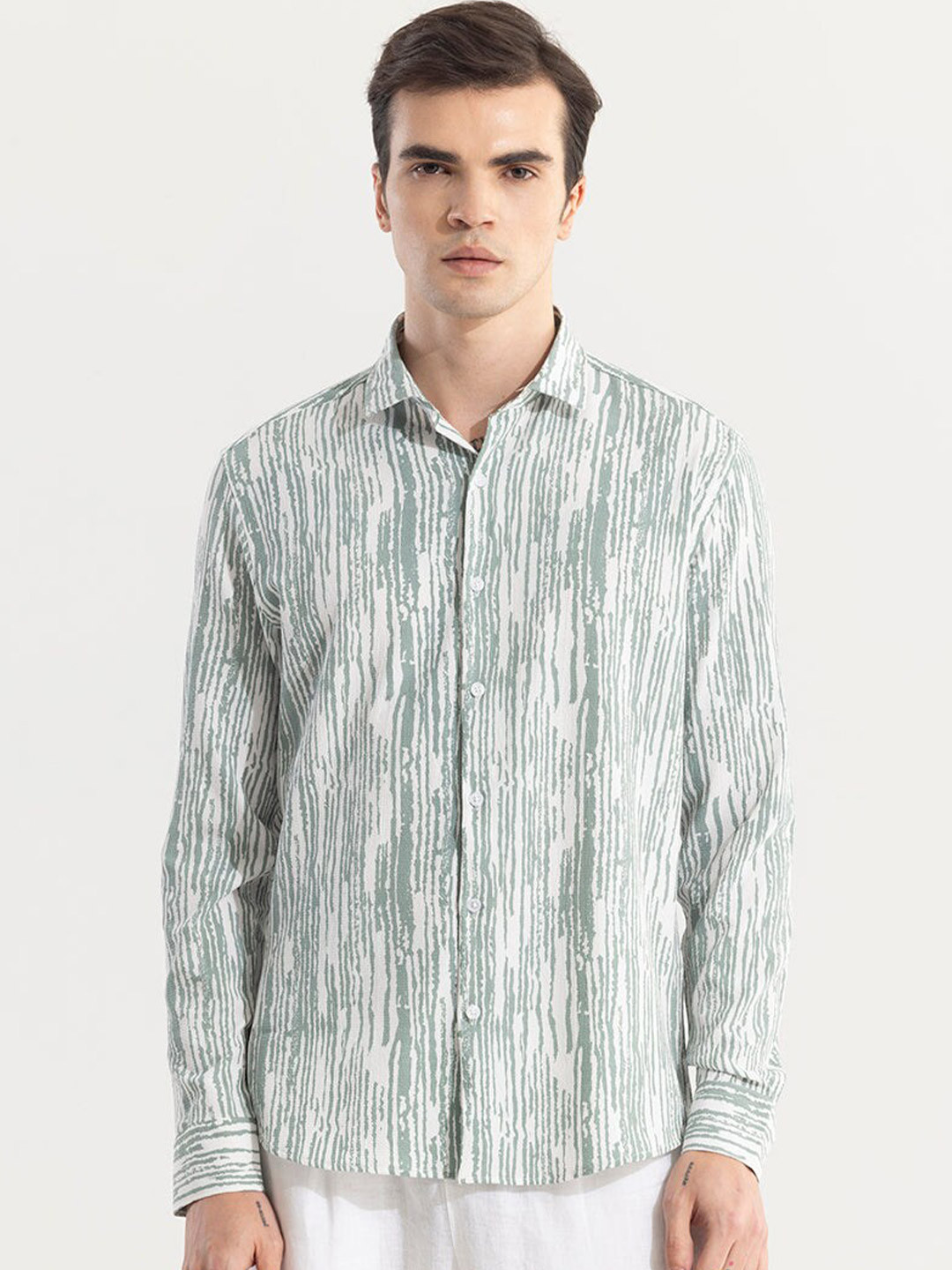 

Snitch Green Classic Slim Fit Abstract Printed Casual Shirt