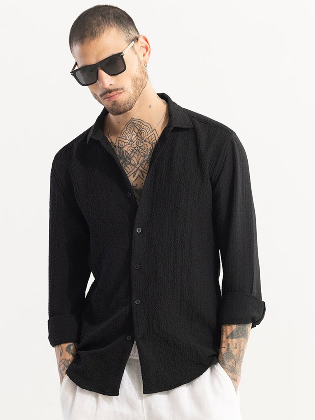 

Snitch Black Classic Slim Fit Spread Collar Casual Shirt