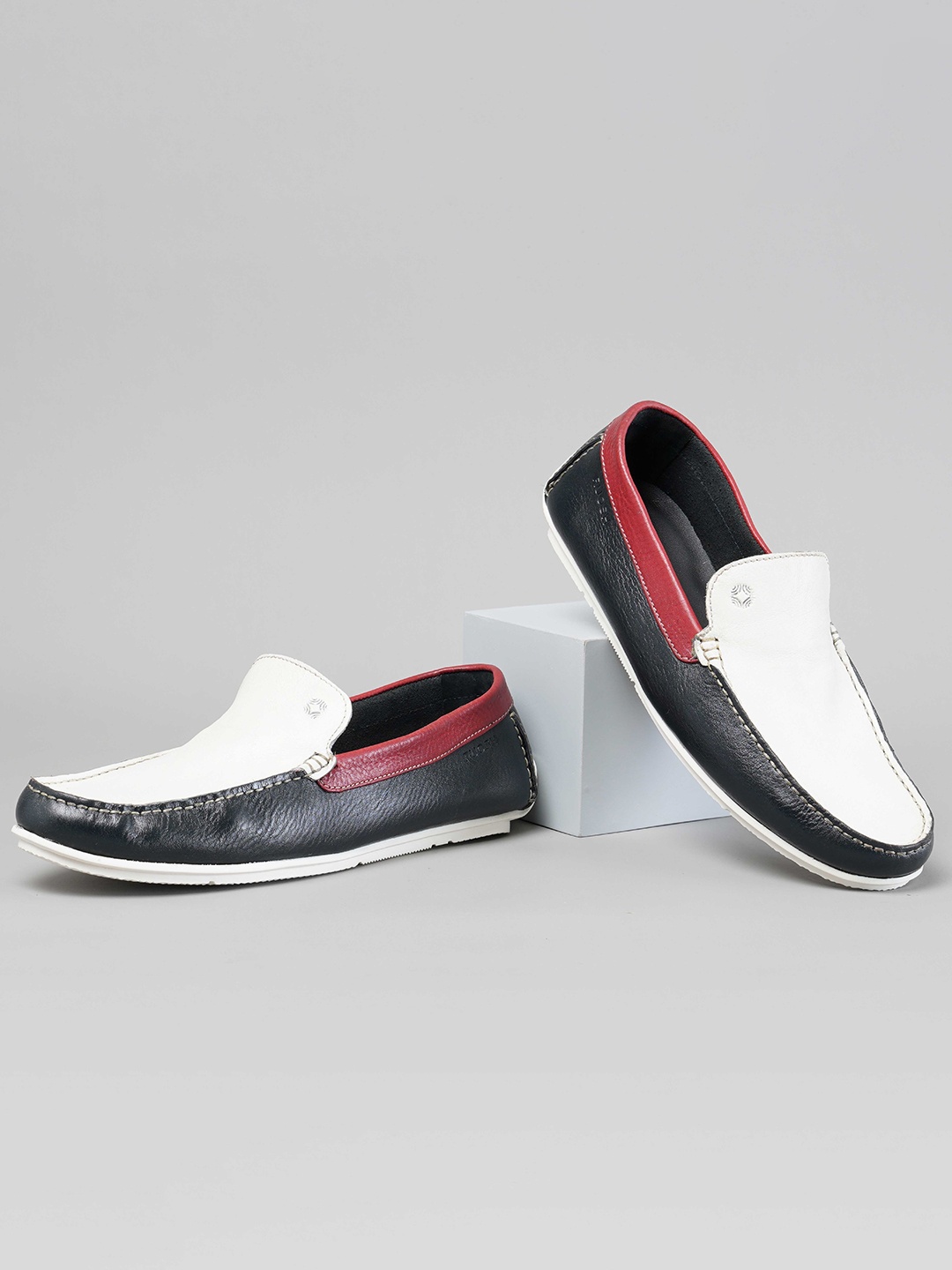 

Ruosh Men Colourblocked Loafers, White