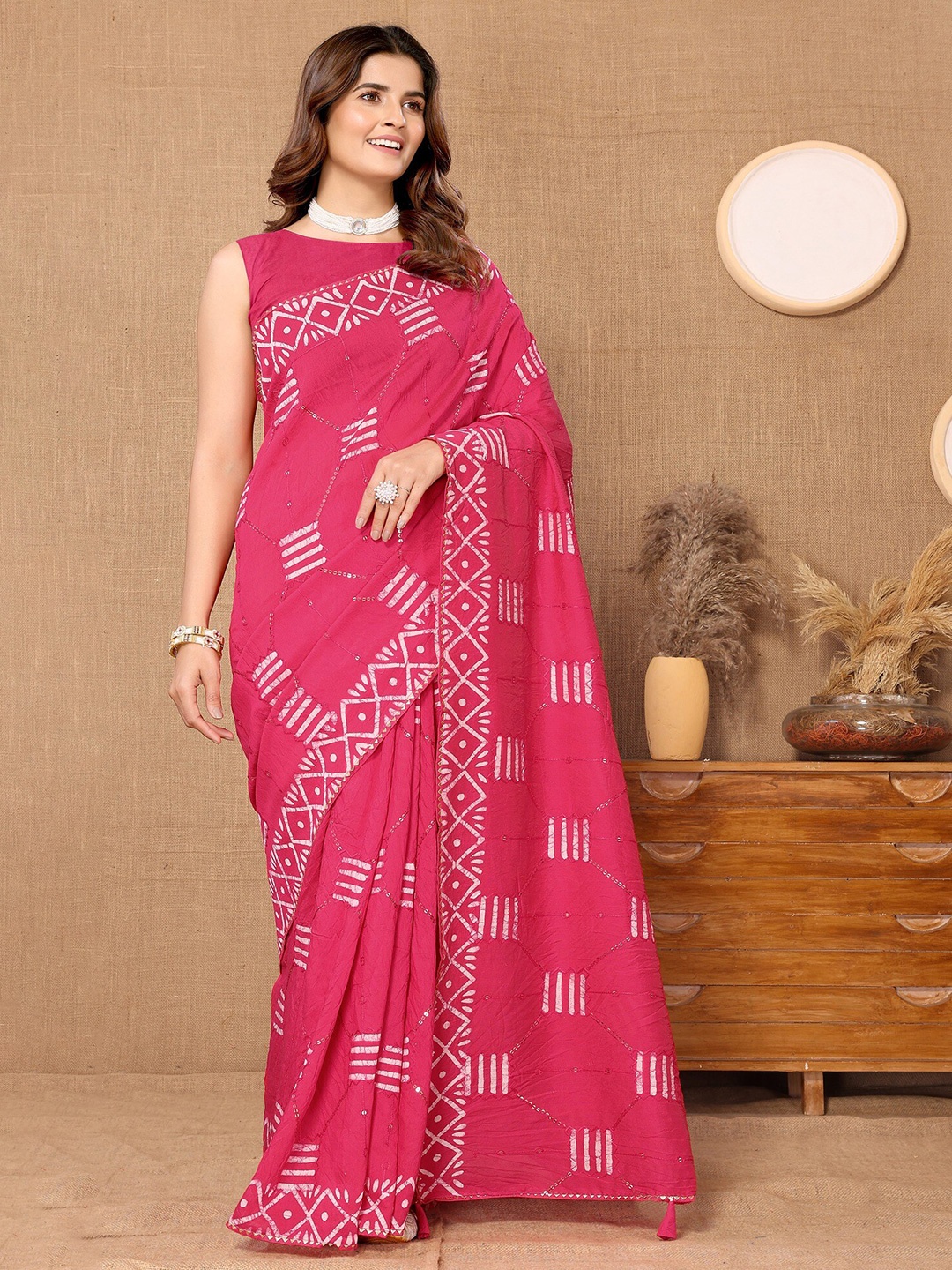 

FABMORA Batik Printed Chanderi Saree, Pink