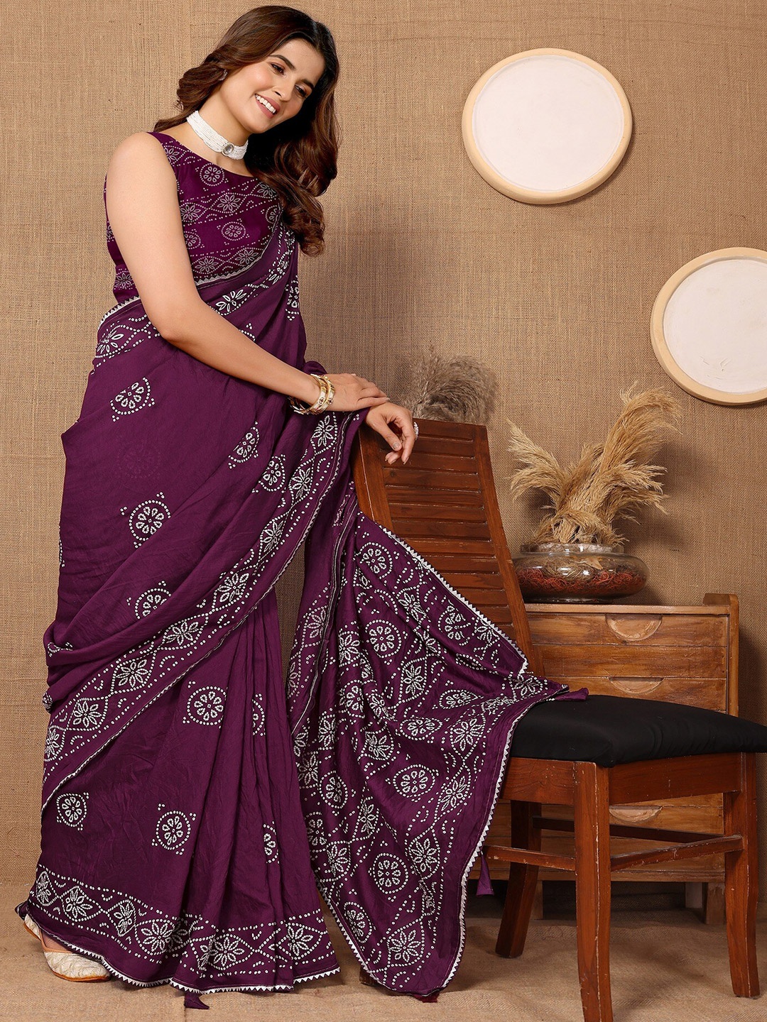 

FABMORA Ethnic Motifs Printed With Gotta Patti Chanderi Saree, Purple