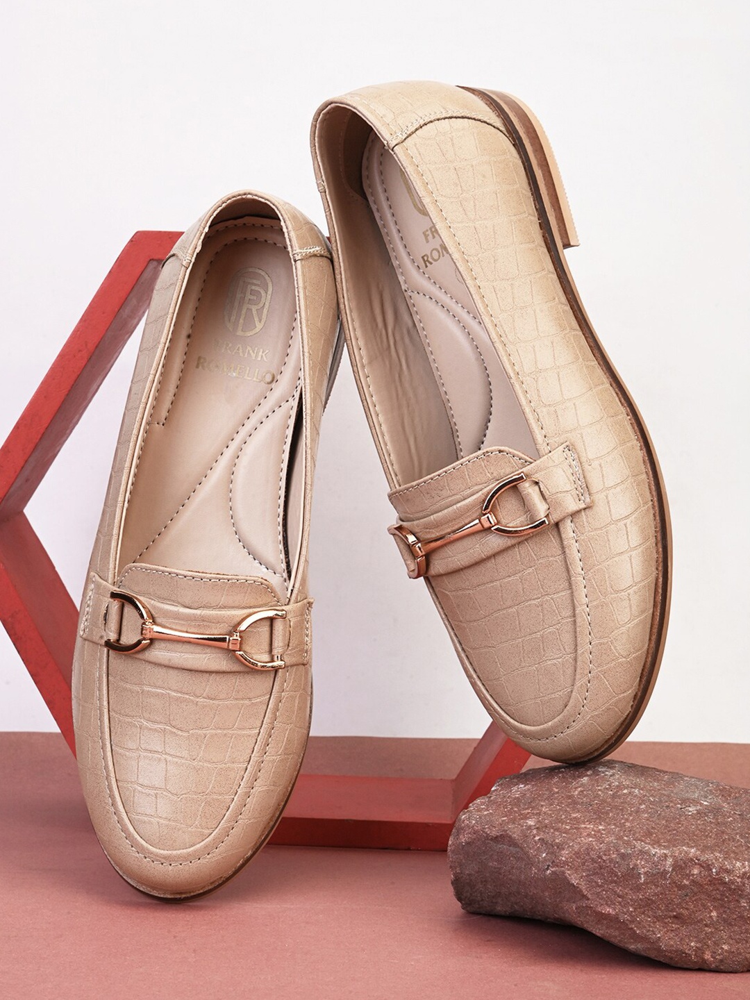 

FRANKROMELLO Textured Buckle Detailed Ballerinas, Beige