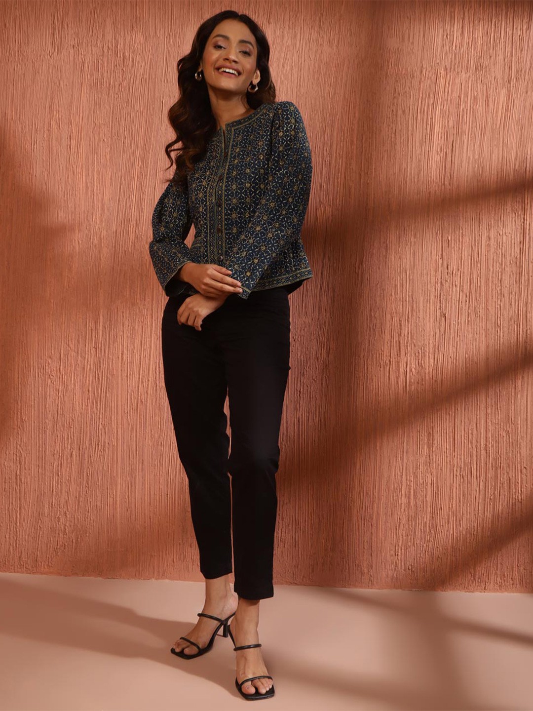 

Fabindia Floral Printed Stand Collar Cotton Tailored Jacket, Teal