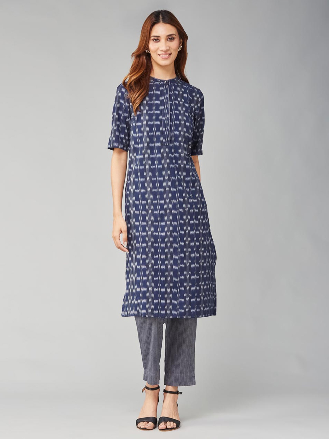 

Fabindia Printed Band Collar Pure Cotton Straight Kurta with Trousers, Blue