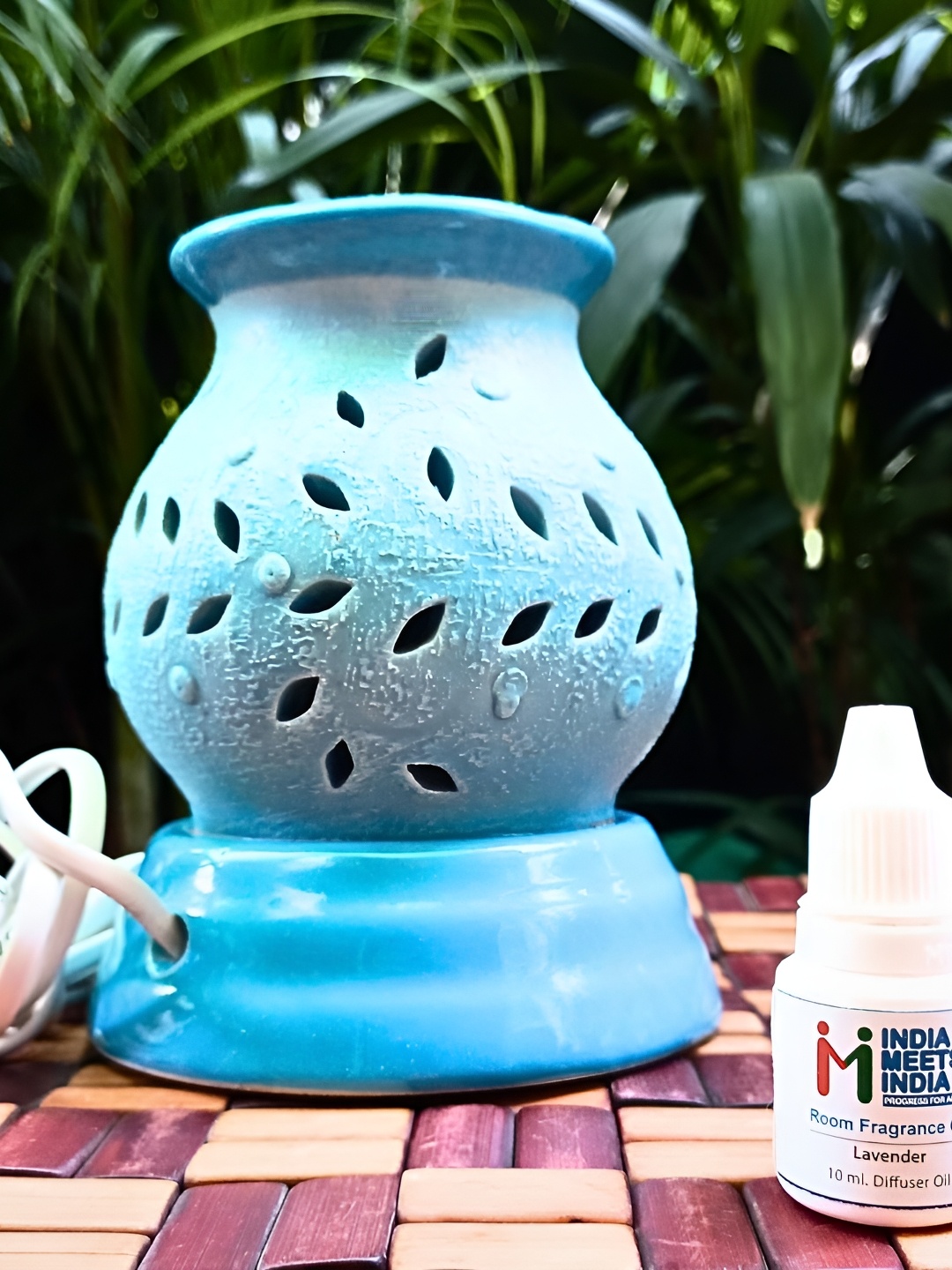 

INDIA MEETS INDIA Blue Matki Shape Ceramic Electric Aroma Oil Diffuser & Lavender Oil 10ml