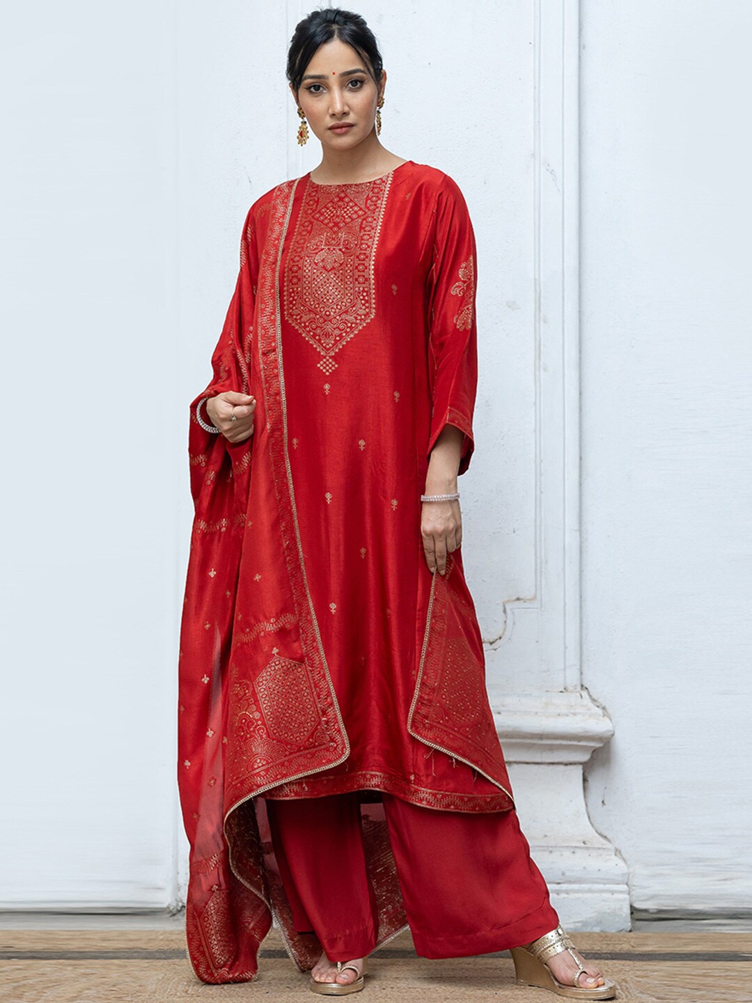 

Ganga Ethnic Motifs Regular Raw Silk Kurta with Palazzos & With Dupatta, Red