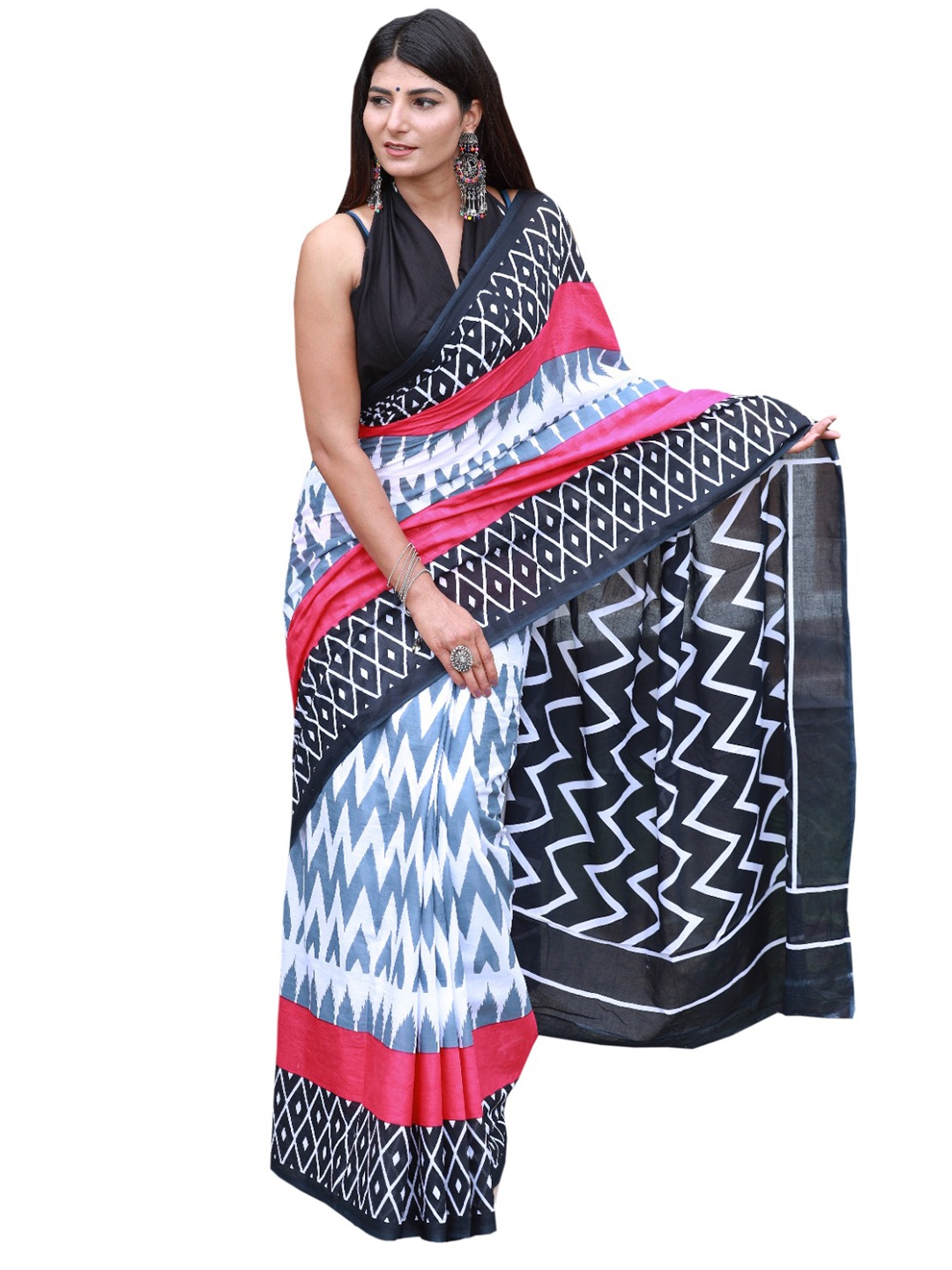 

JALTHER Geometric Pure Cotton Block Print Saree, Pink