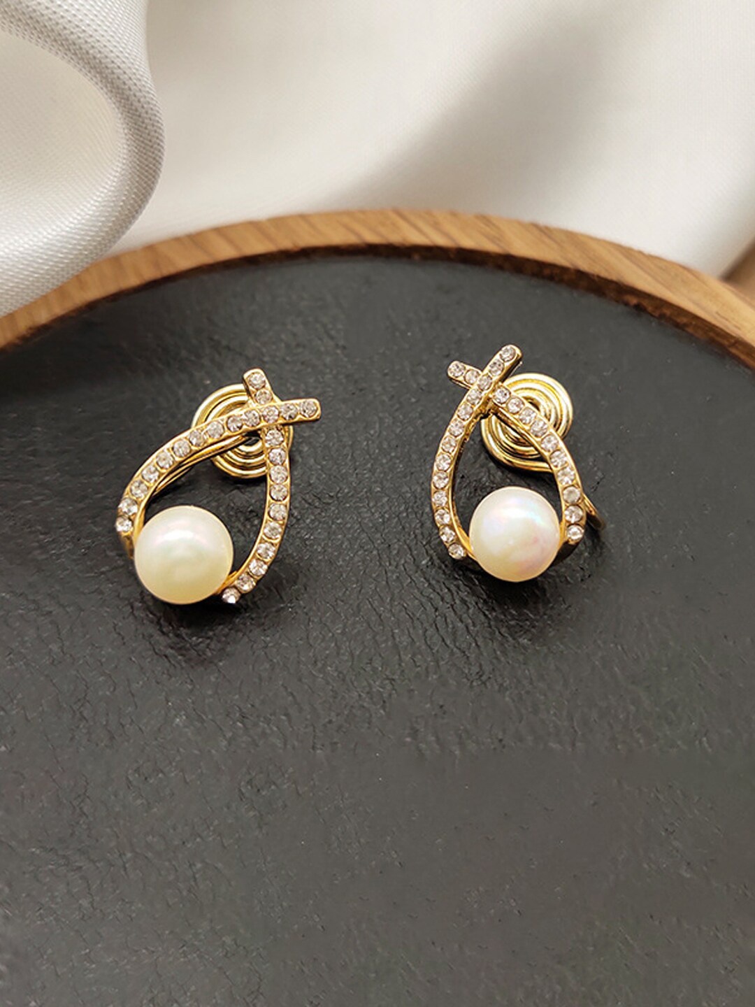 

FIMBUL Gold Plated Geometric Studs Earrings
