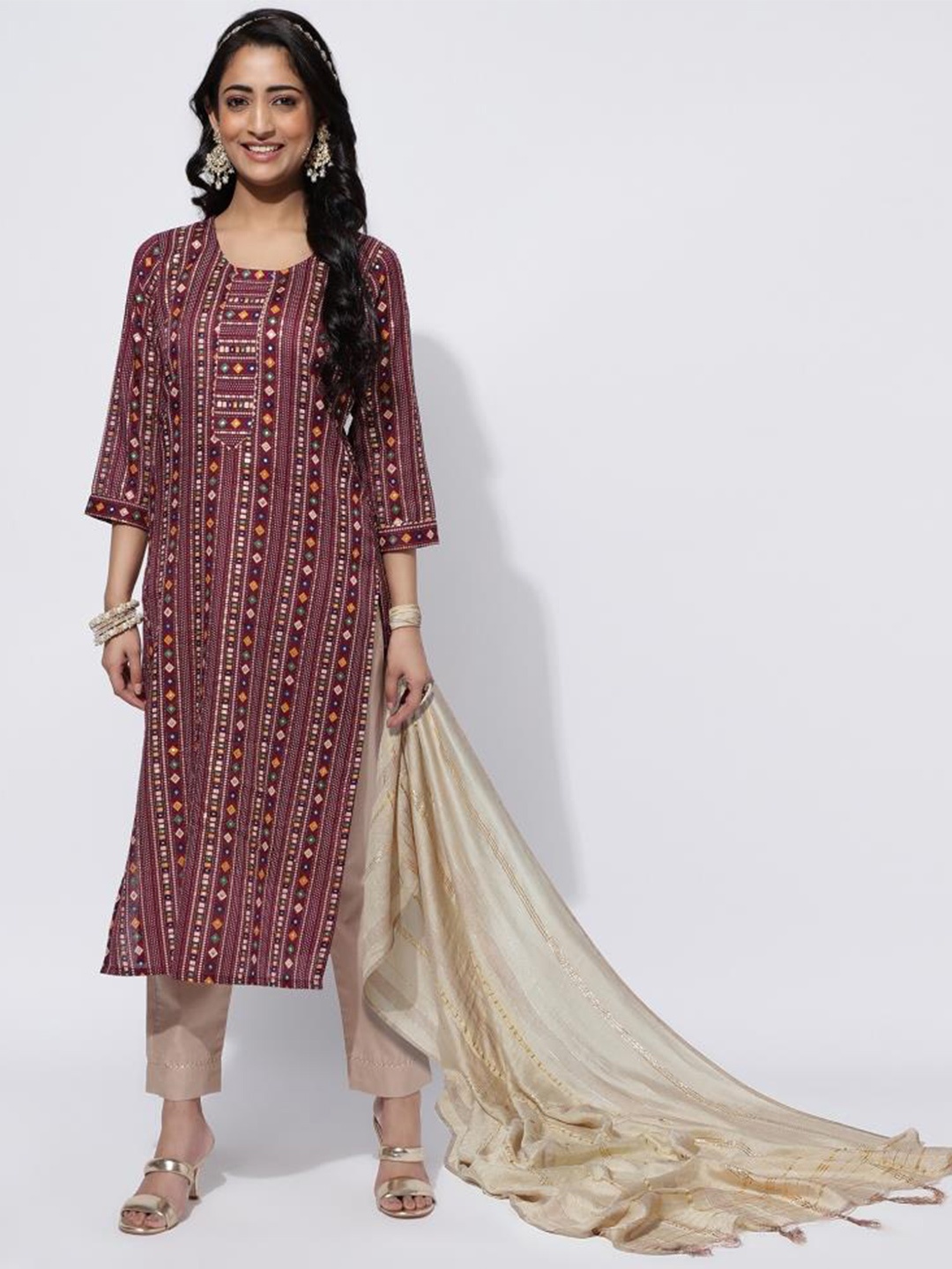 

Twika Geometric Printed Regular Kurta with Trousers & Dupatta, Purple