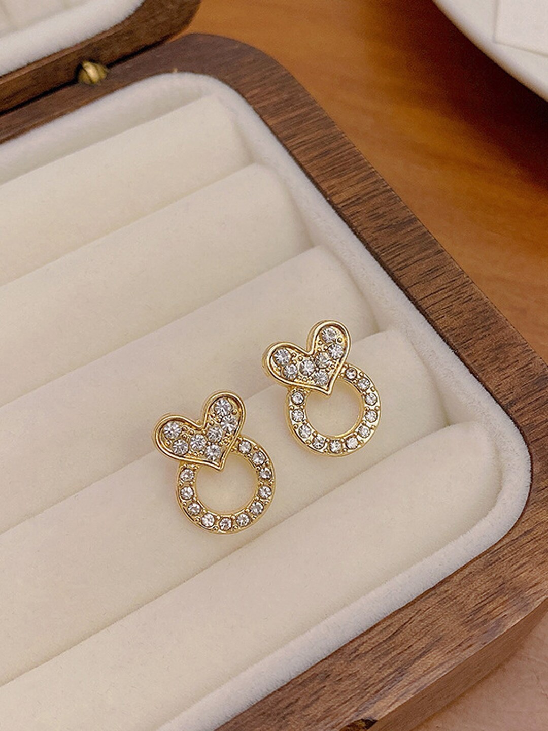 

VAGHBHATT Gold-Plated Stone Studded Geometric Stud Earrings