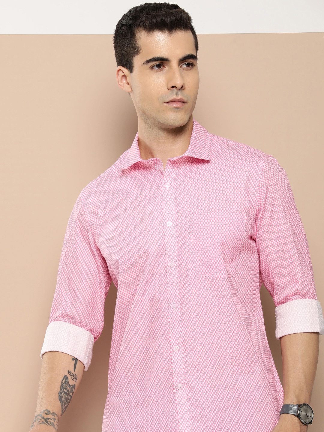 

INVICTUS Pure Cotton Slim Fit Geometric Printed Casual Shirt, Pink