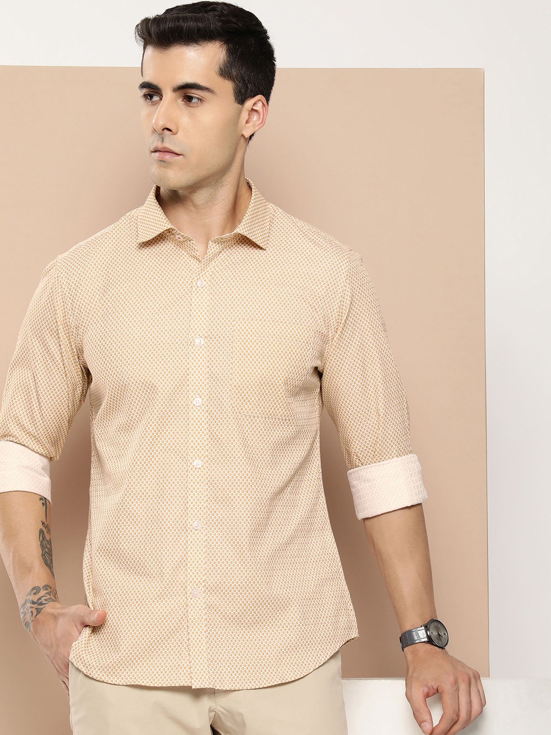 

INVICTUS Pure Cotton Slim Fit Geometric Printed Casual Shirt, Mustard