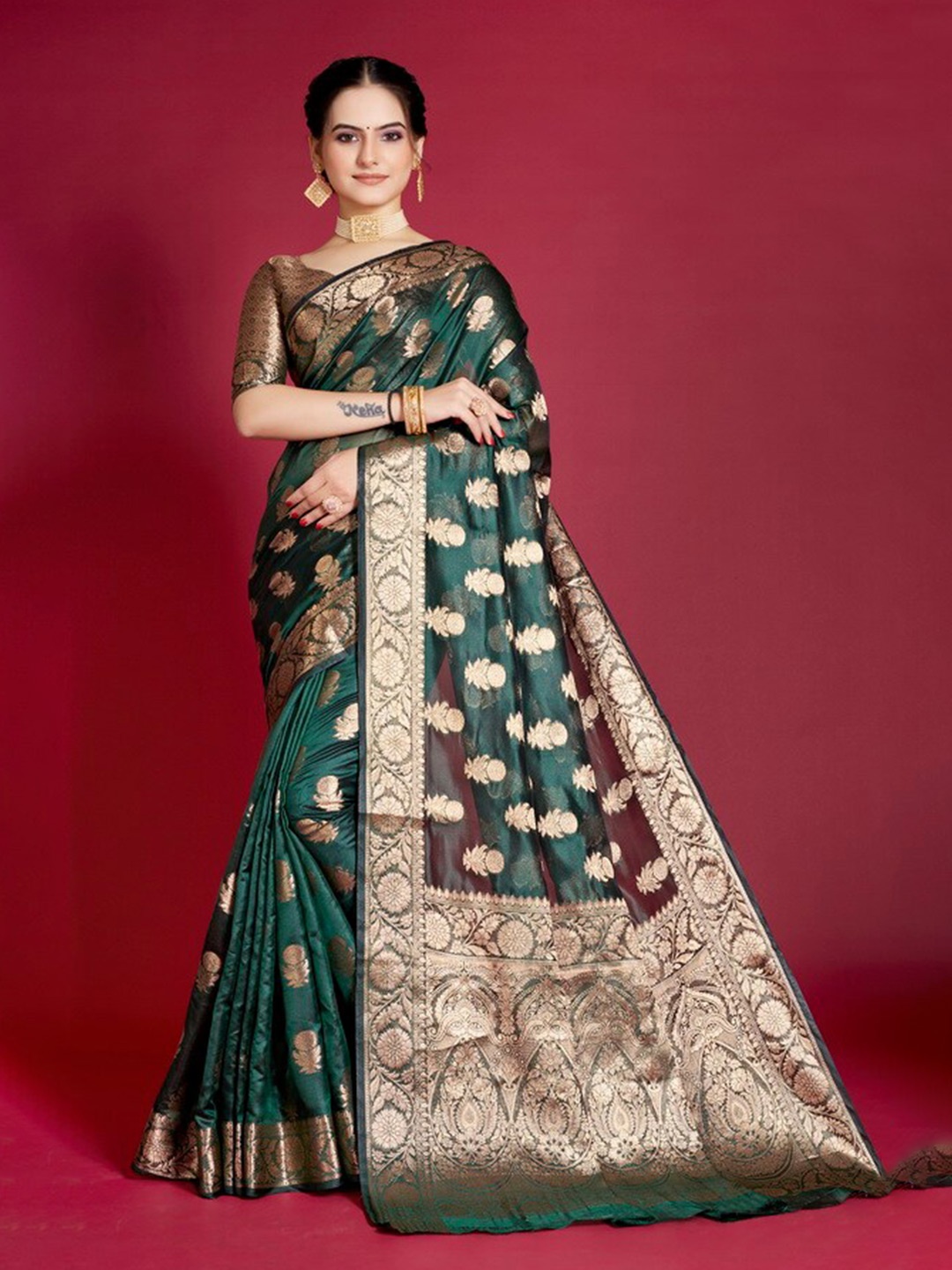 

HOMIGOZ Ethnic Motifs Woven Design Zari Banarasi Saree, Green