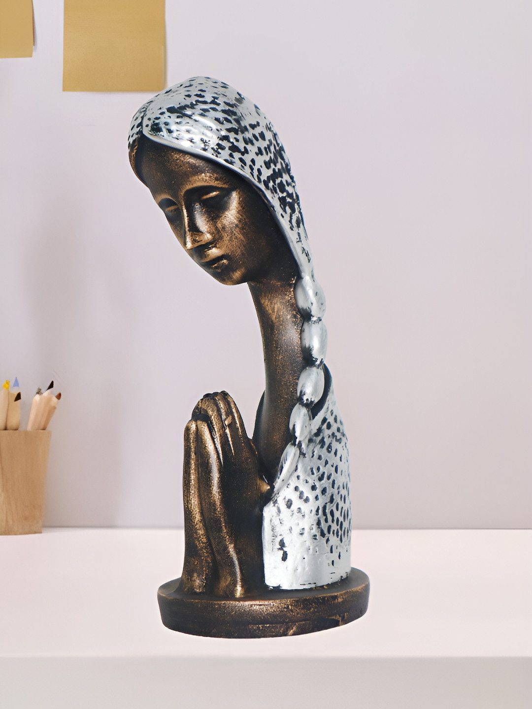 

HOME AUZAR Silver Toned Namaste Lady Welcome Idol Showpiece