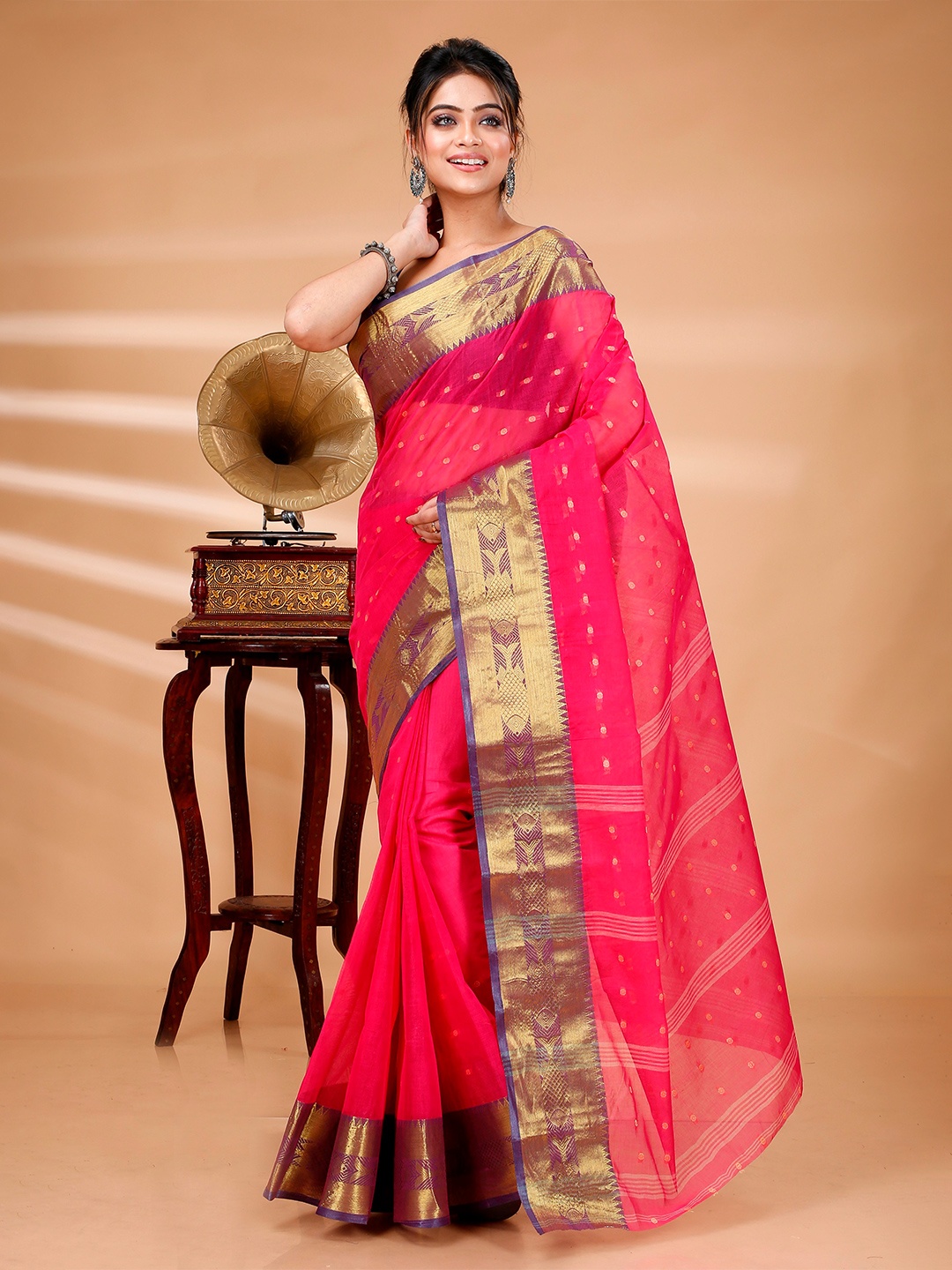 

DipDiya Ethnic Motif Woven Design Pure Cotton Taant Zari Saree, Pink