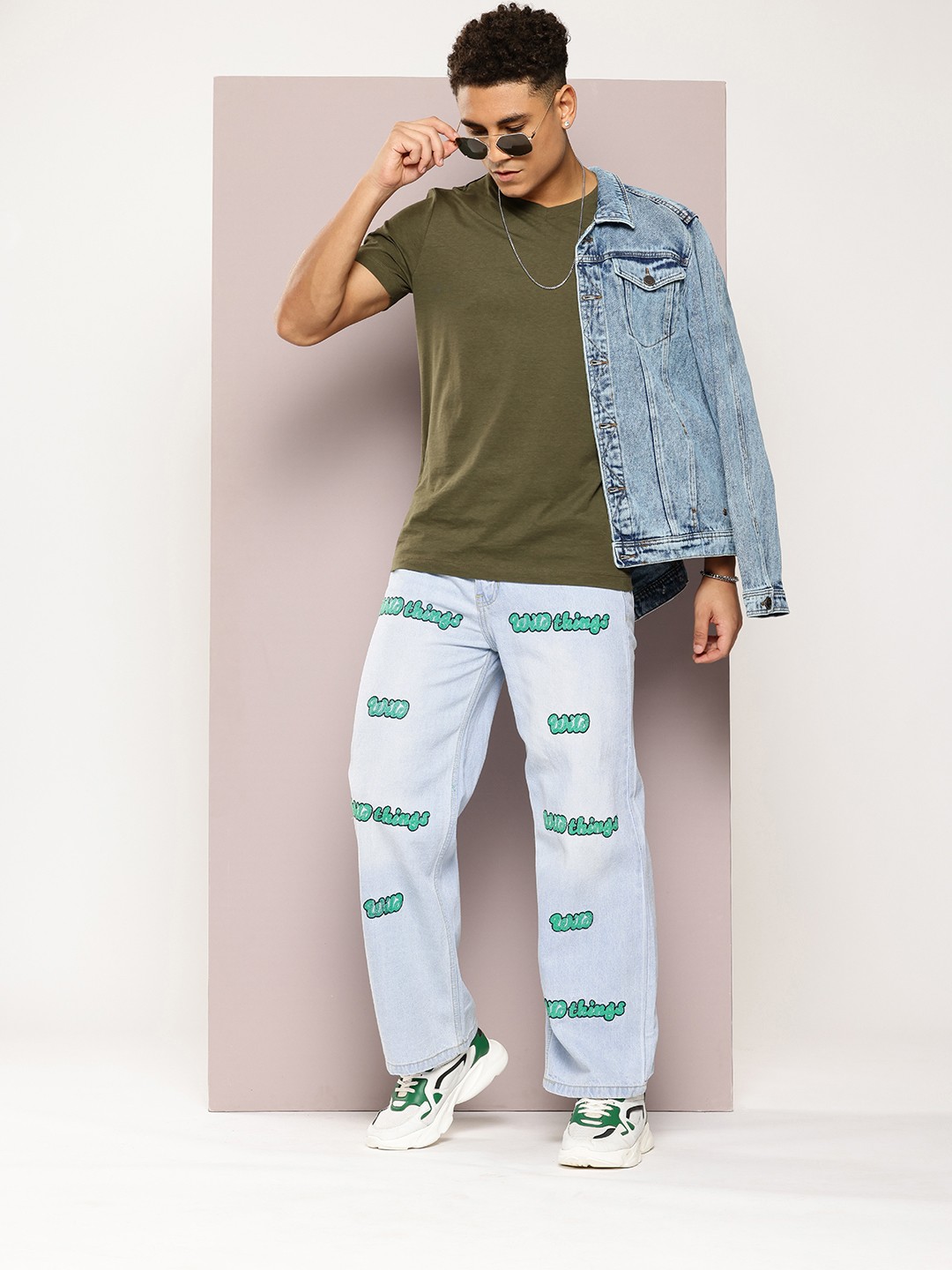 

Kook N Keech Men Straight Fit Light Fade Pure Cotton Embroidered Jeans, Blue