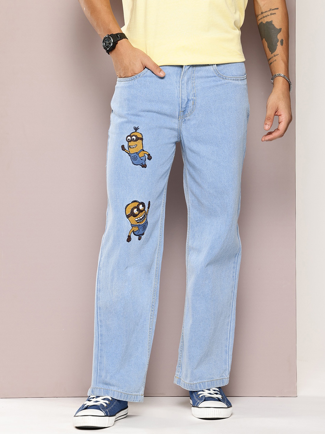 

Minions by Kook N Keech Men Straight Fit Embroidered Jeans, Blue