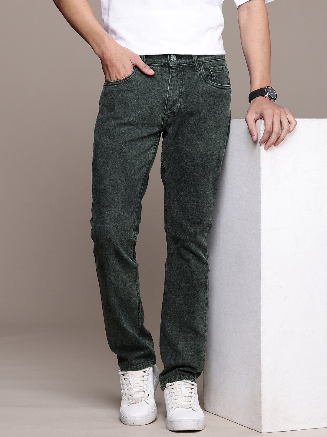 

WROGN Men Straight Fit Heavy Fade Stretchable Jeans, Grey