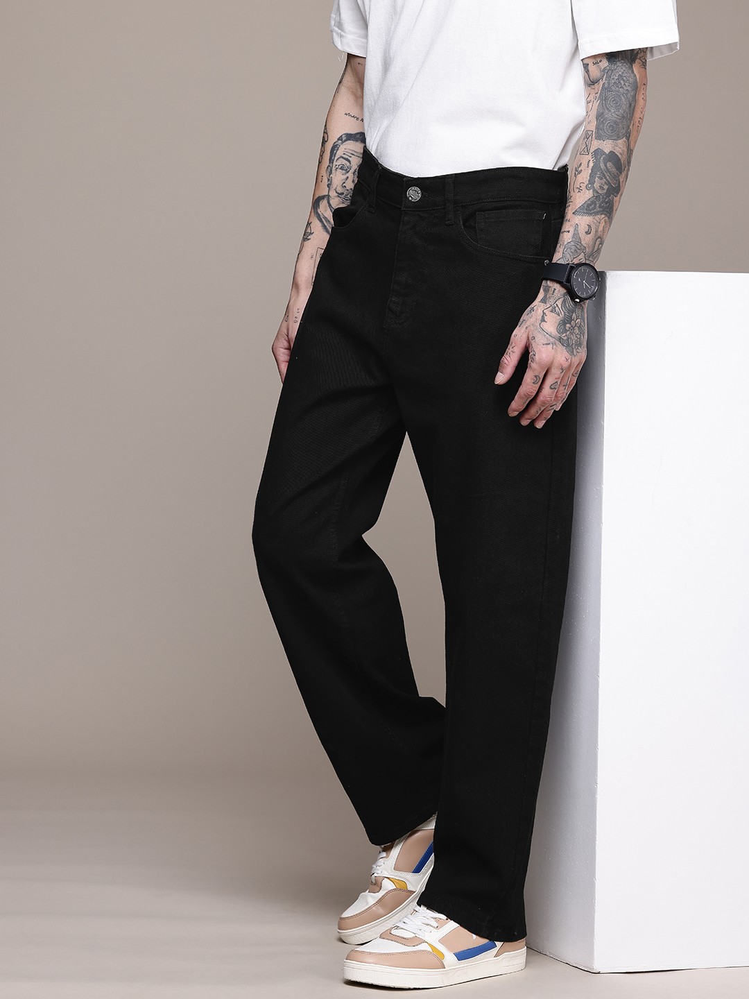 

WROGN Men Loose Fit Stretchable Jeans, Black