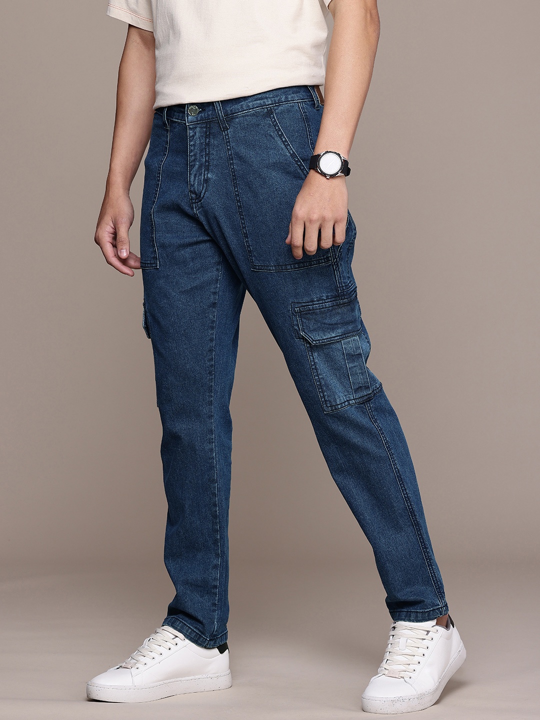 

WROGN Men Light Fade Cargo Fit Stretchable Jeans, Blue