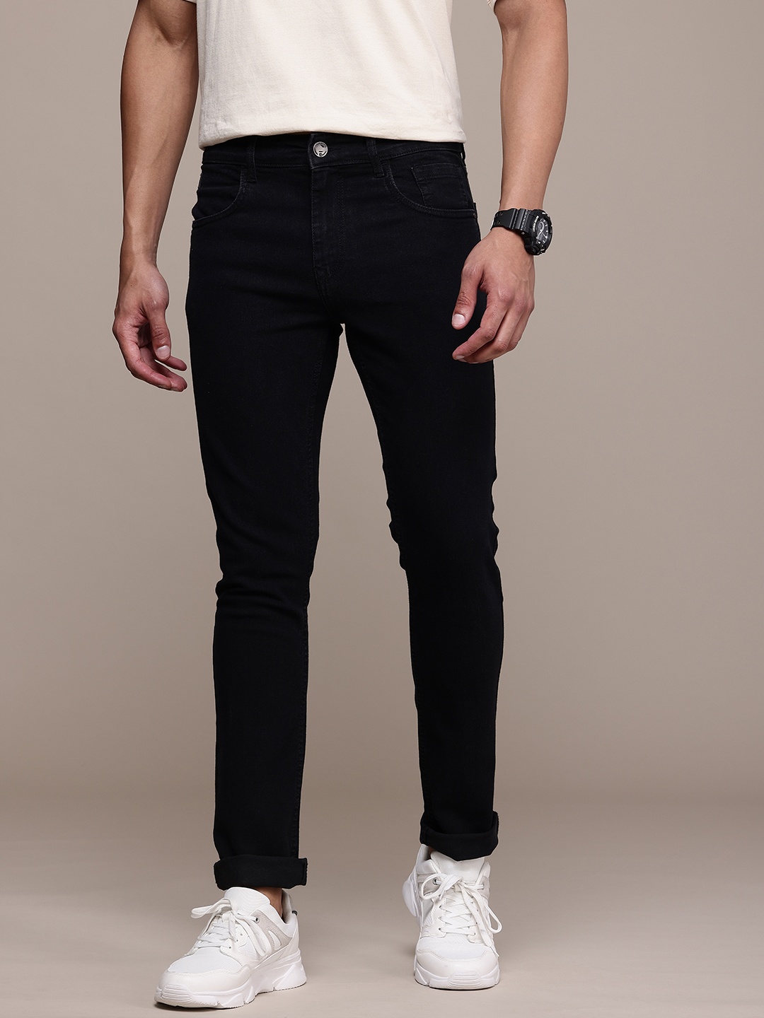

WROGN Men Slim Fit Light Fade Stretchable Jeans, Black