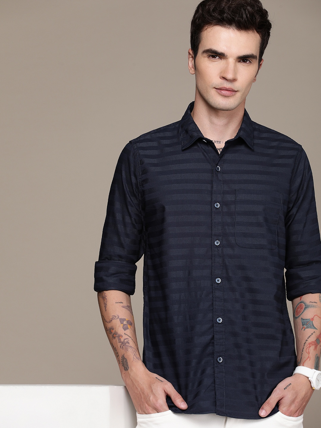 

WROGN Men Slim Fit Horizontal Stripes Casual Shirt, Navy blue