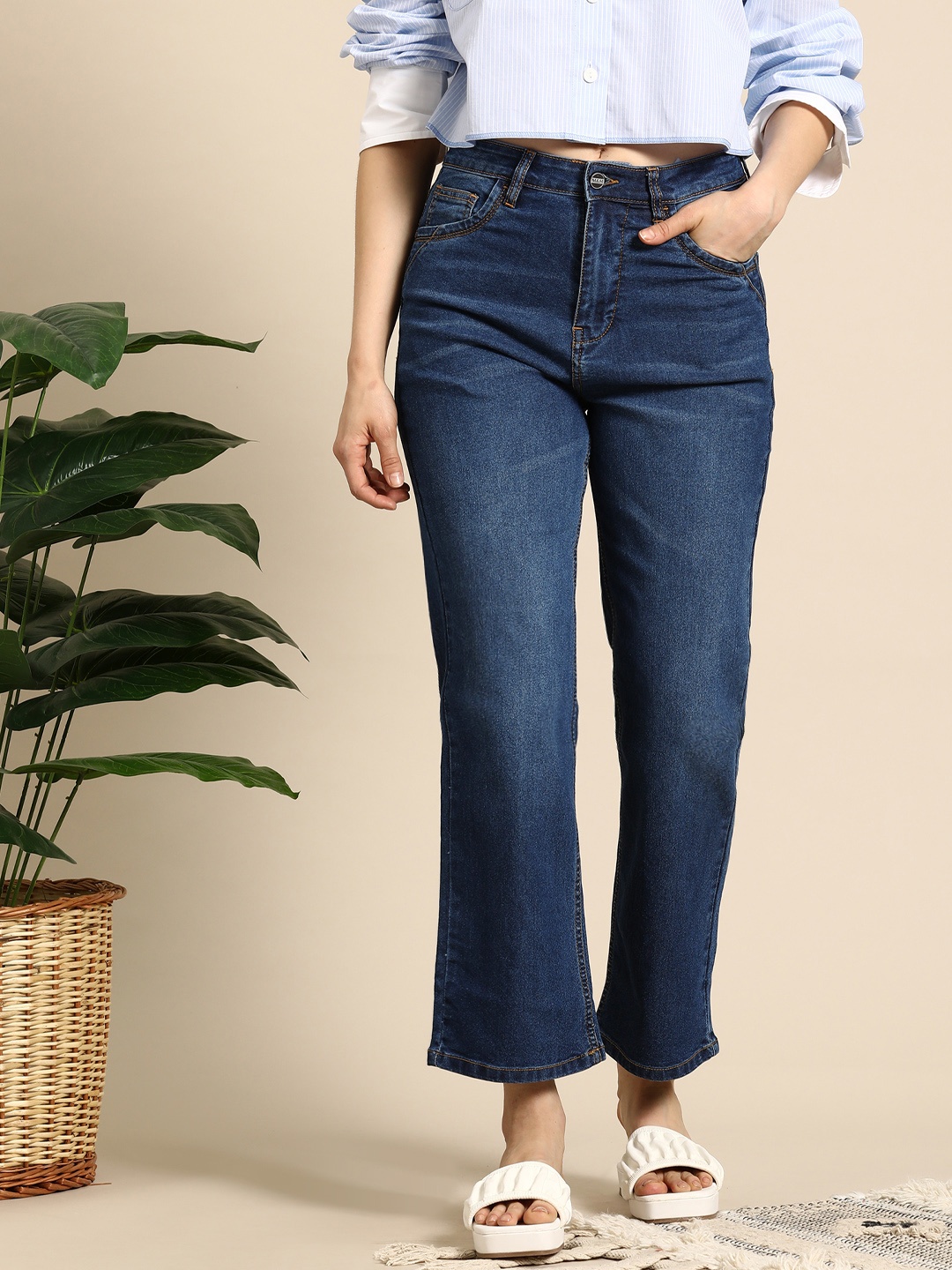 

Mast & Harbour Women Straight Fit Light Fade Stretchable Jeans, Navy blue