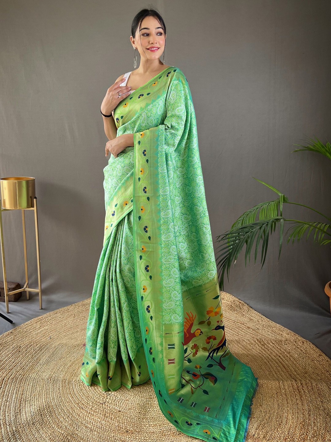 

LeeliPeeri Designer Ethnic Motifs Woven Design Zari Saree, Green