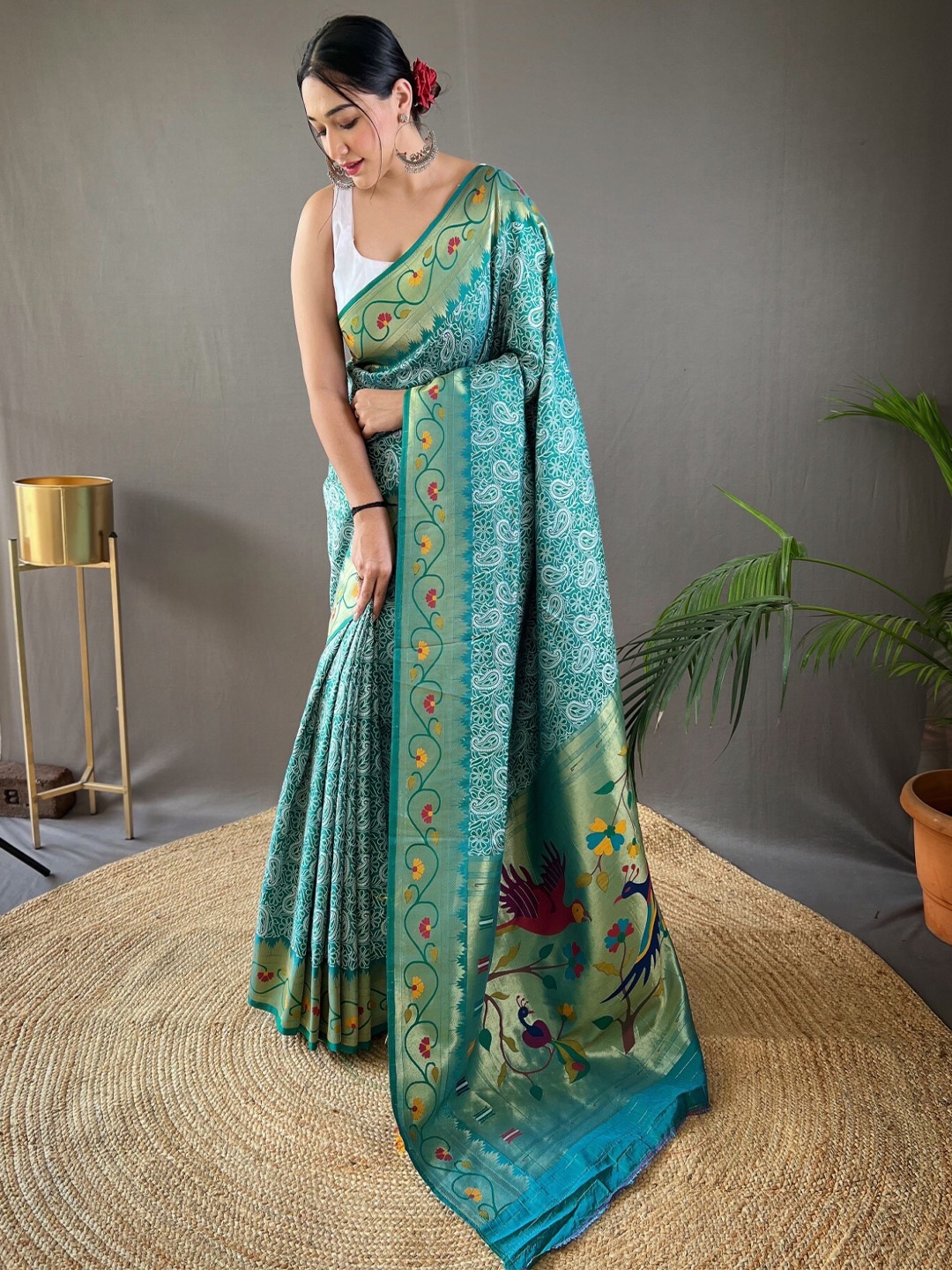 

LeeliPeeri Designer Ethnic Motifs Woven Design Zari Saree, Sea green